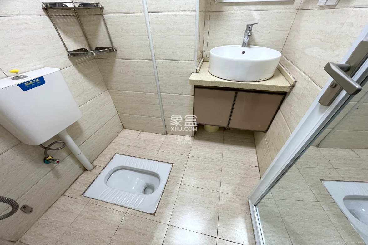 欧亚达国际广场 1室1厅1卫 1350.0元/月 欧亚达国际广场 1室1厅1卫 1350.0元/月室内图