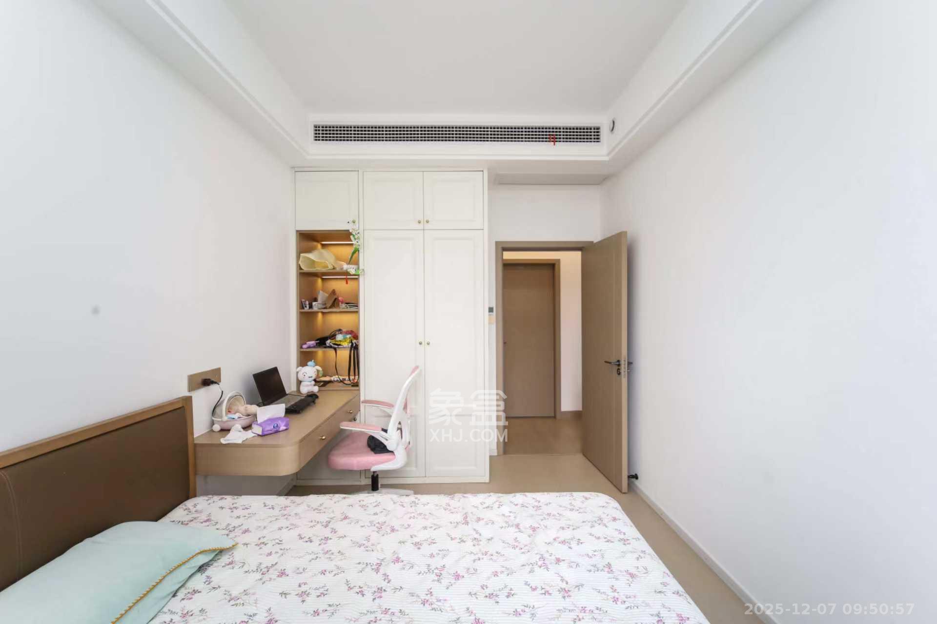 宝能公馆(美联天骄城五期) 4室2厅2卫 6000.0元/月 宝能公馆(美联天骄城五期) 4室2厅2卫 6000.0元/月室内图