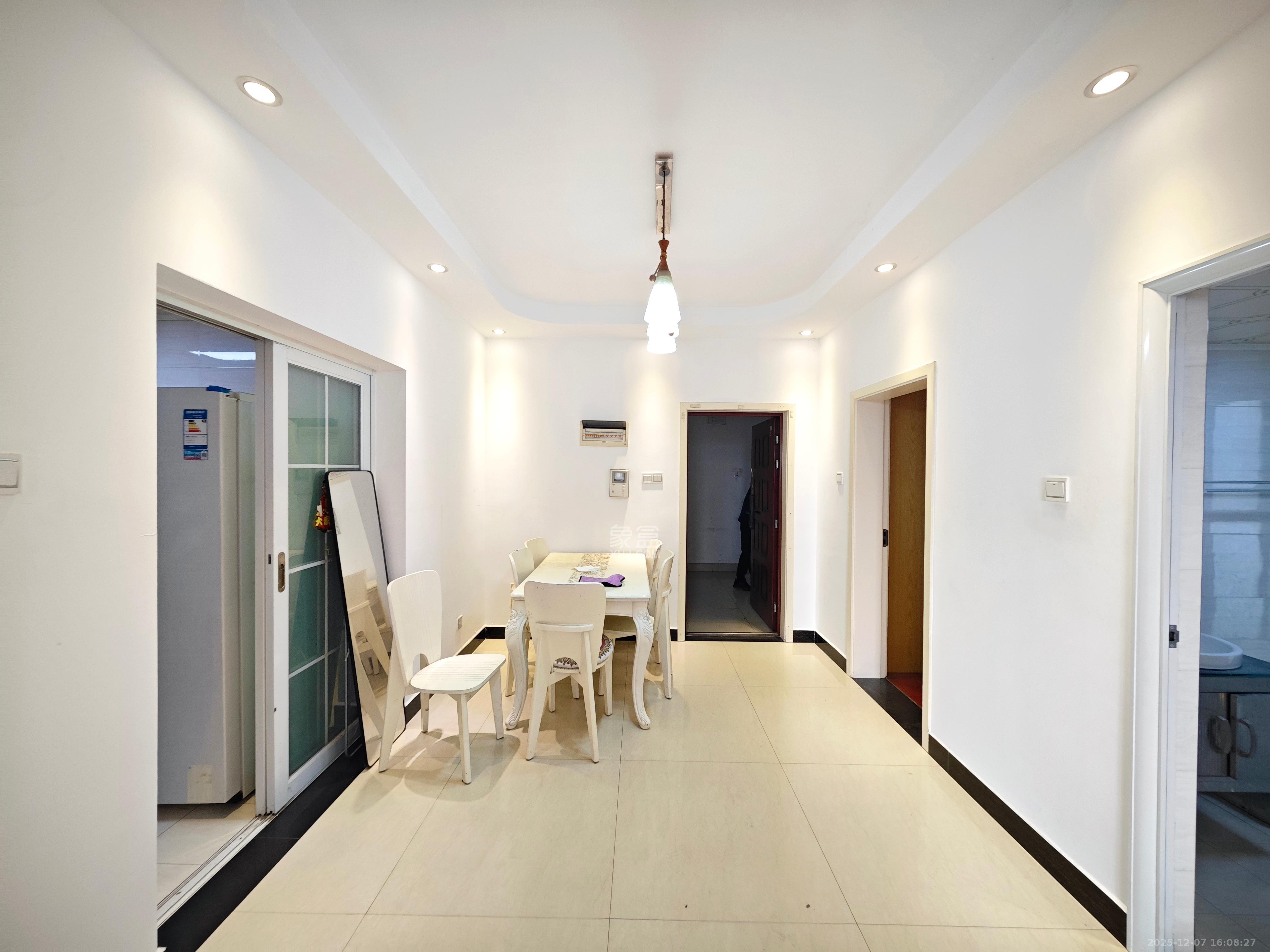 长大卧琥 3室1厅1卫 2500.0元/月 长大卧琥 3室1厅1卫 2500.0元/月室内图