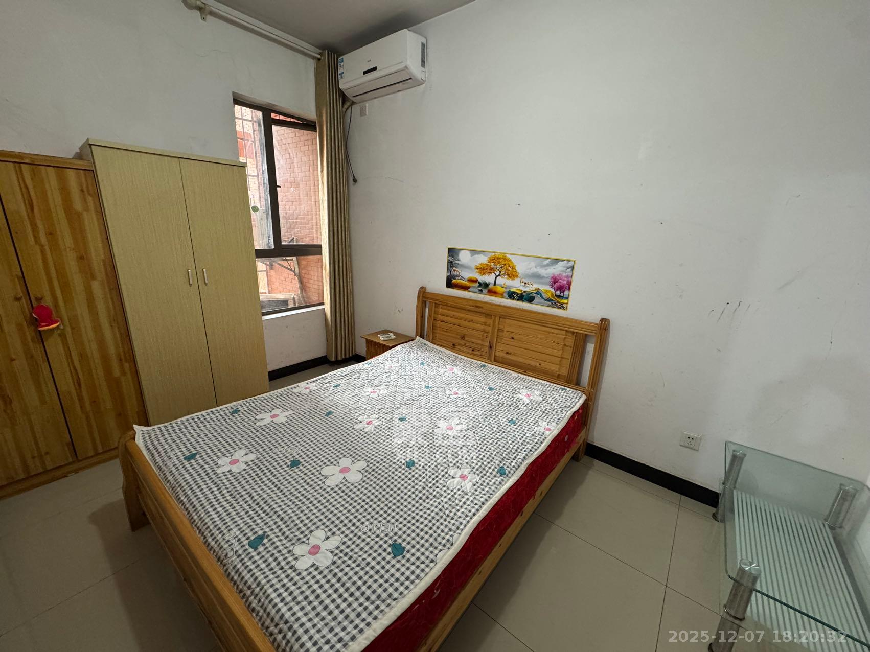 德庆水韵山城 3室2厅1卫 1800.0元/月 德庆水韵山城 3室2厅1卫 1800.0元/月室内图