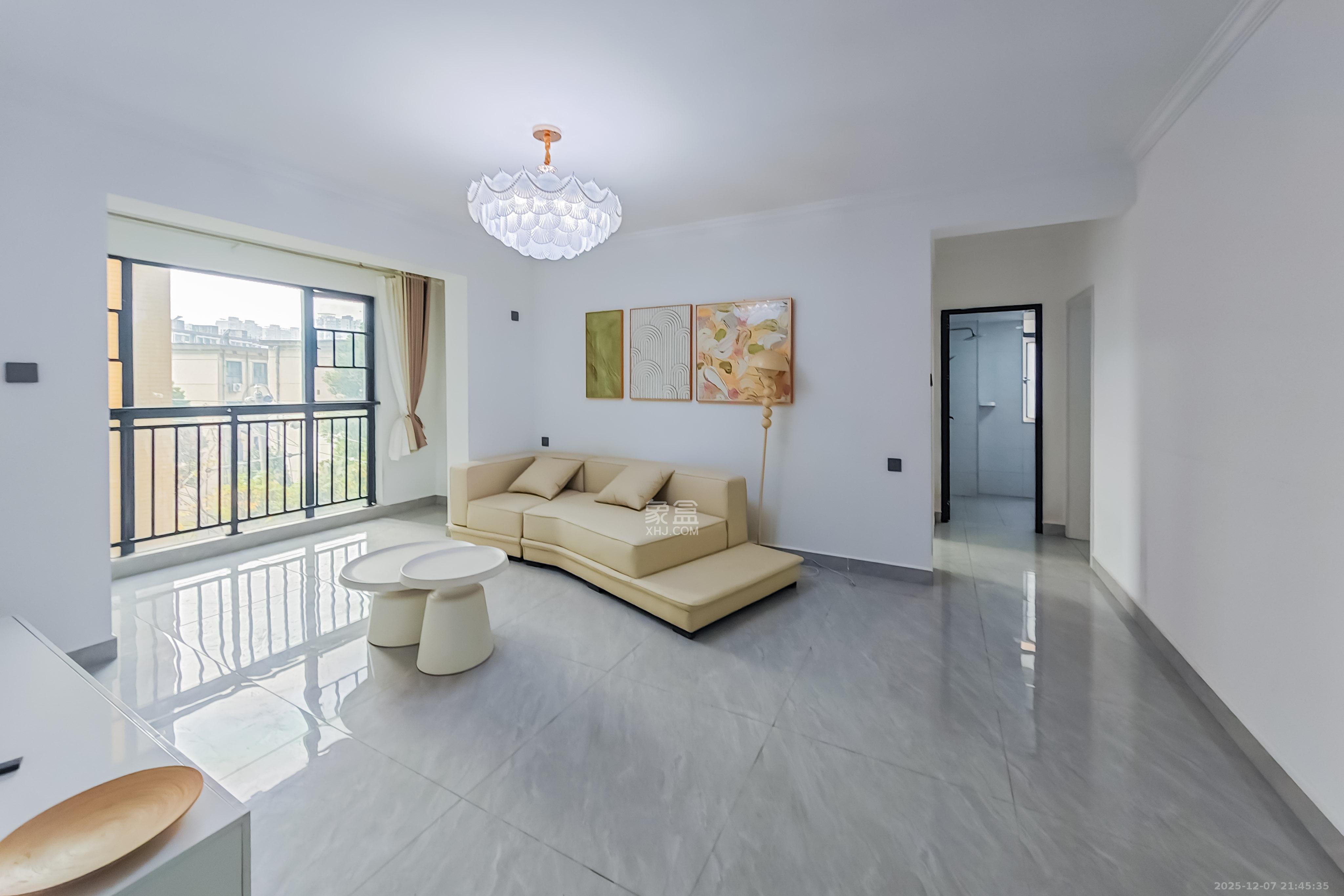 兴旺双铁城  2室2厅1卫    78.0万