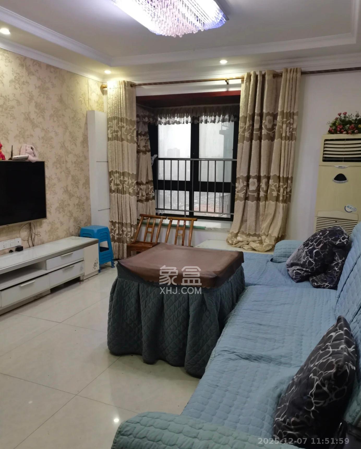 东玺门  3室2厅1卫    2600.0元/月