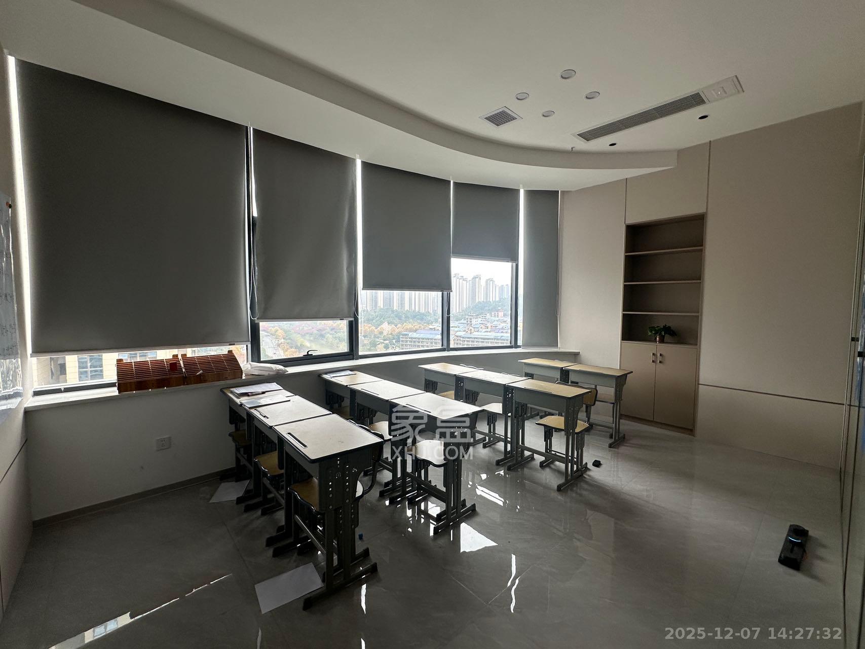 天祥水晶湾   139.0㎡      6800.0元/月室内图