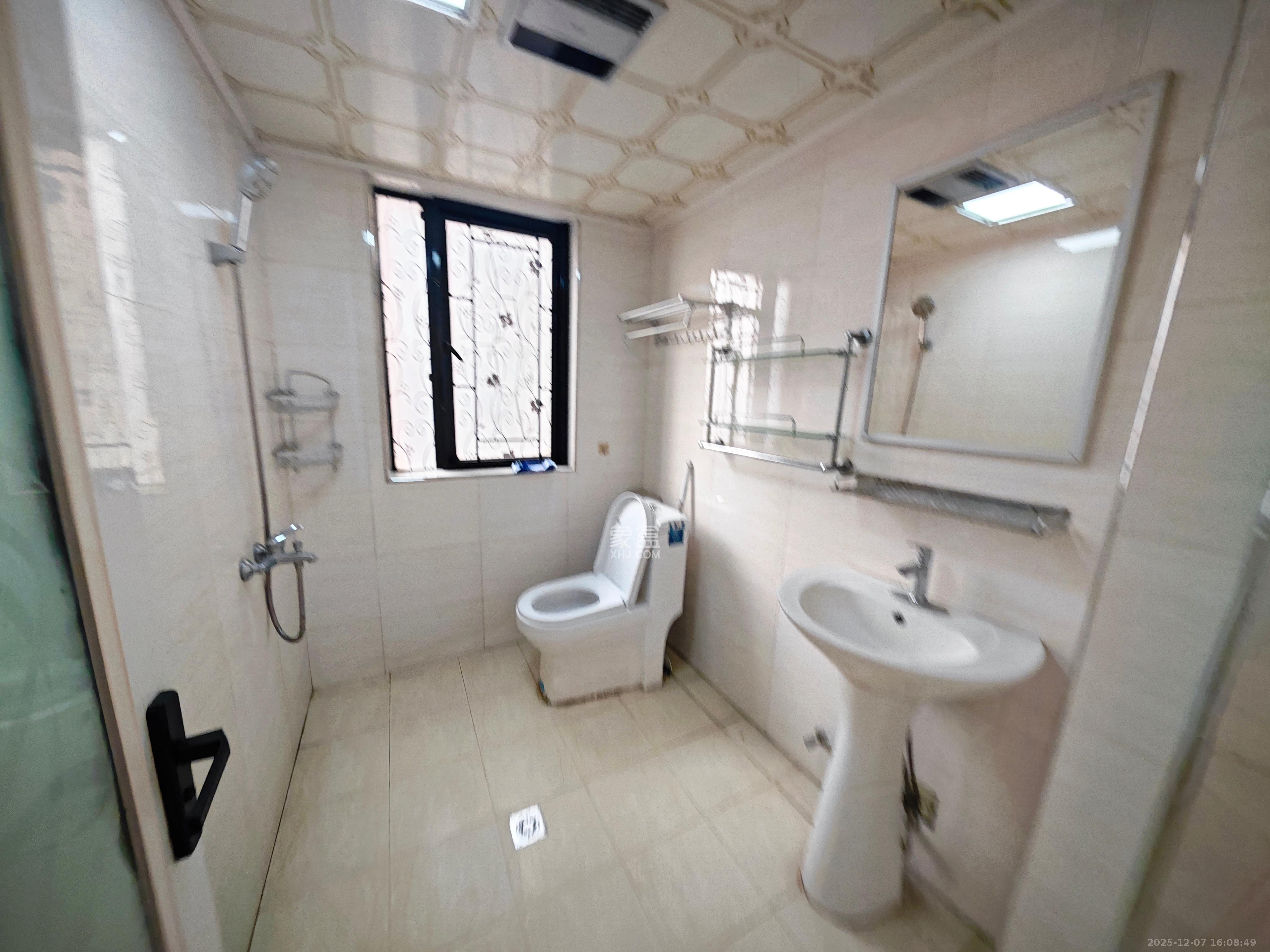 长大卧琥 3室1厅1卫 2500.0元/月 长大卧琥 3室1厅1卫 2500.0元/月室内图