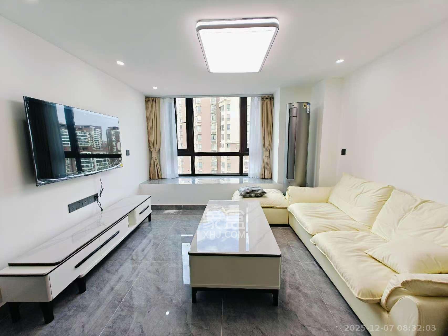 弘阳时光里  1室0厅0卫    2000.0元/月