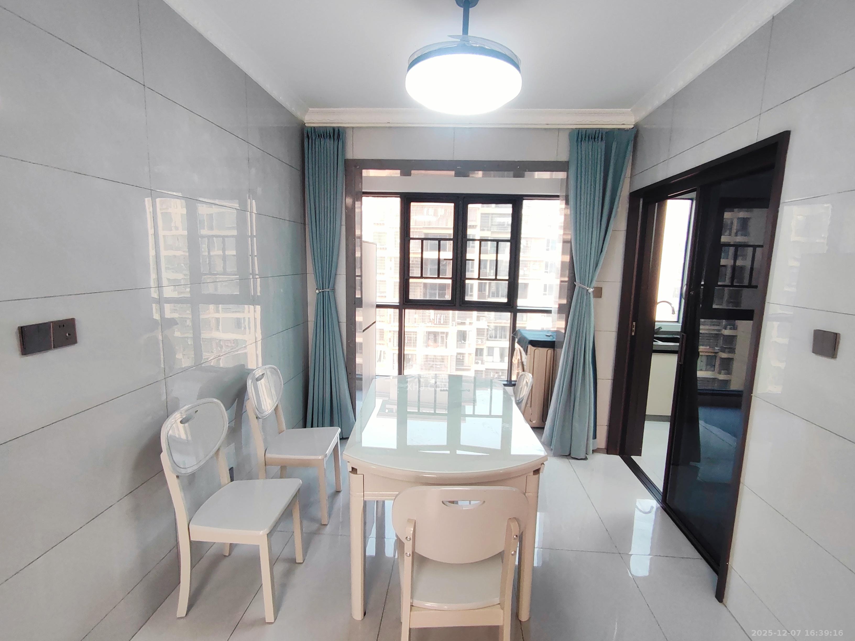 桥头家园二期（桥头家苑二期）  3室2厅2卫    2200.0元/月室内图