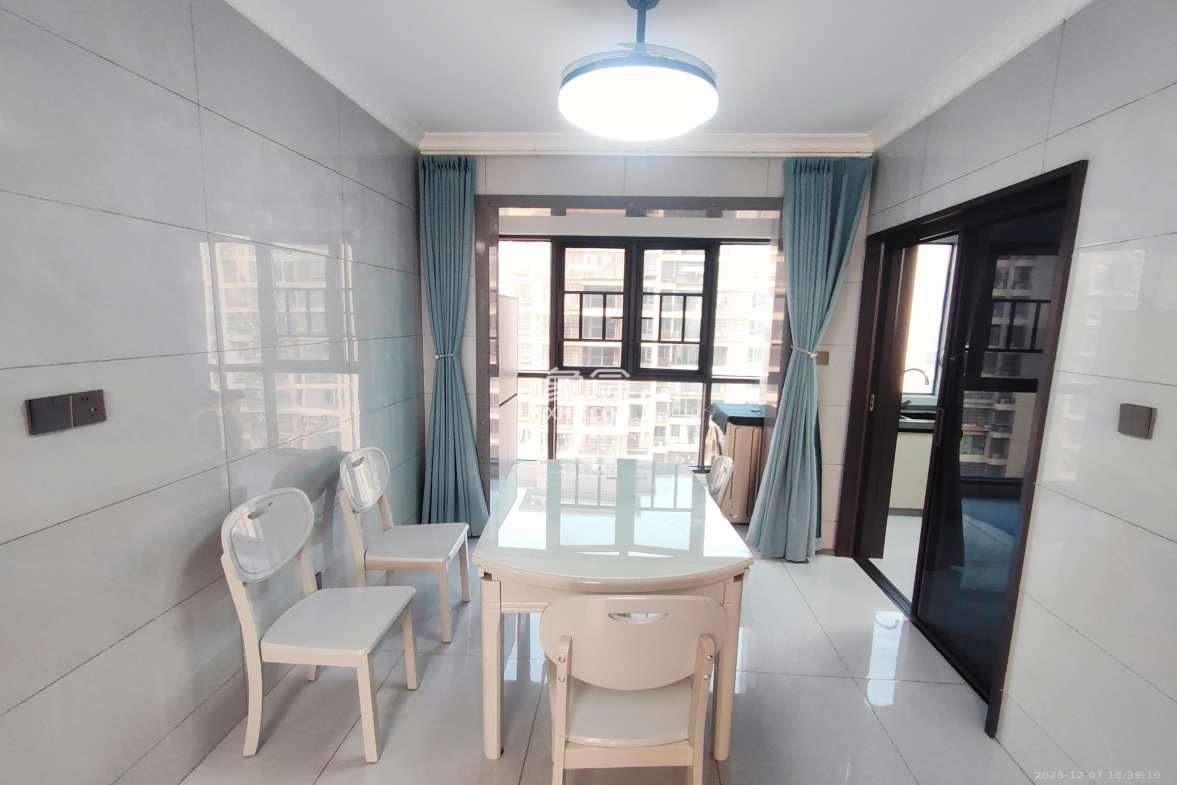 桥头家园二期(桥头家苑二期) 3室2厅2卫 2200.0元/月 桥头家园二期(桥头家苑二期) 3室2厅2卫 2200.0元/月室内图