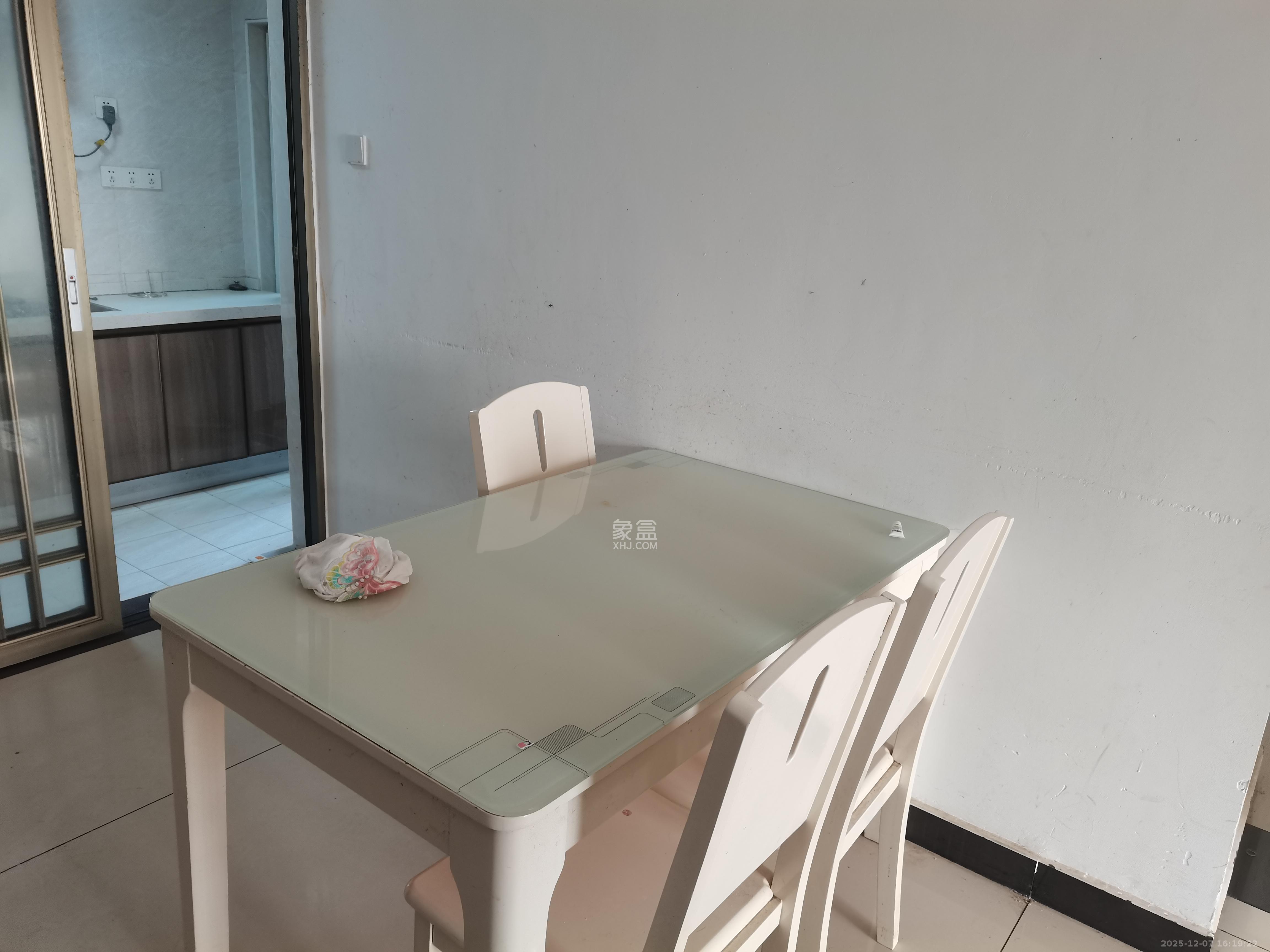 天麓尚层 3室2厅1卫 1900.0元/月 天麓尚层 3室2厅1卫 1900.0元/月室内图