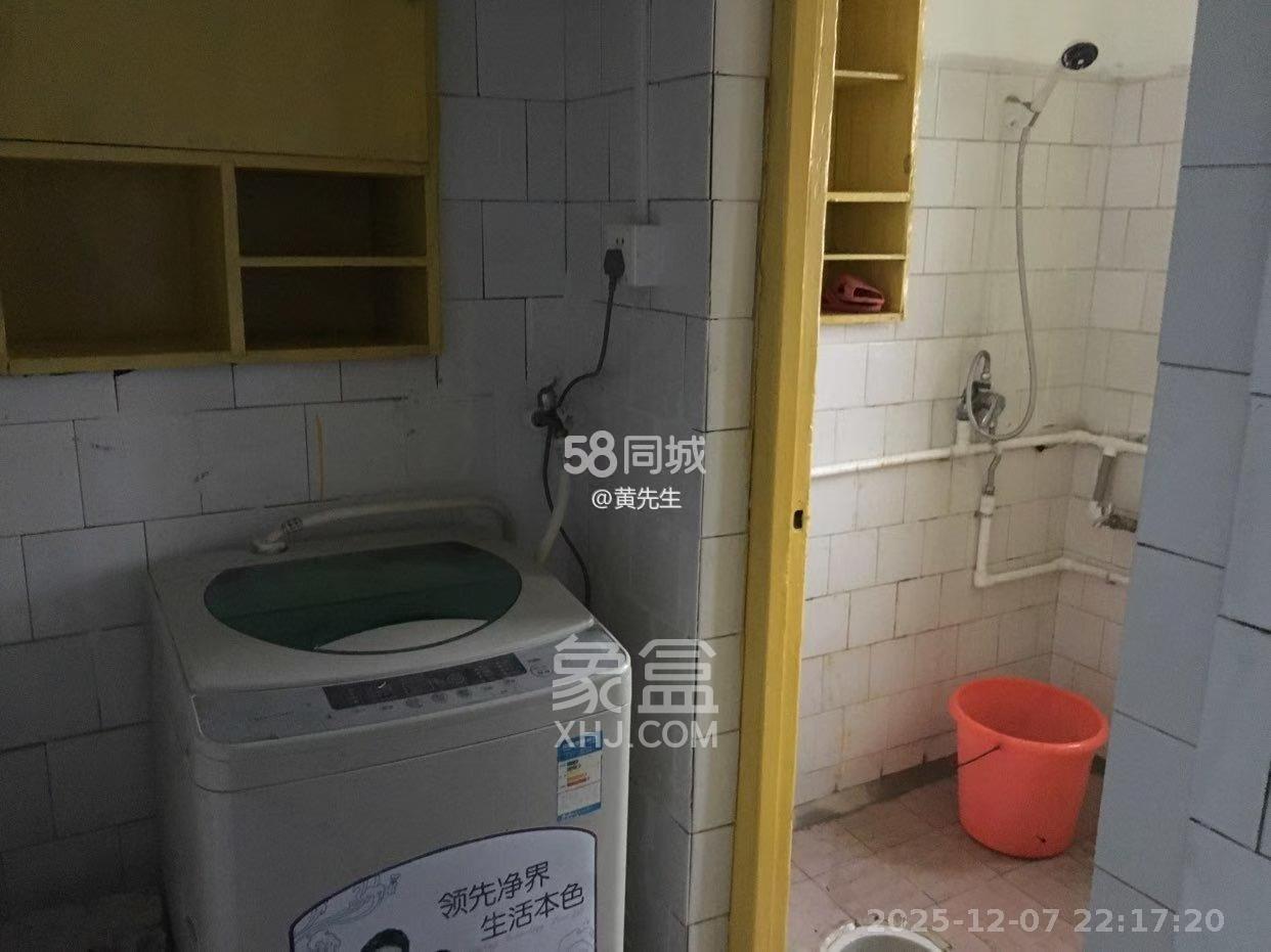 湖南大剧院  1室1厅1卫    1200.0元/月