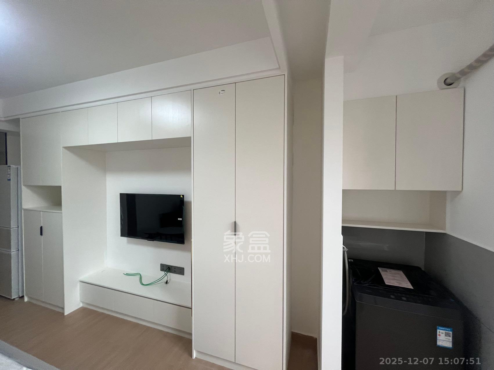 中海珑悦府  1室1厅1卫    1200.0元/月室内图