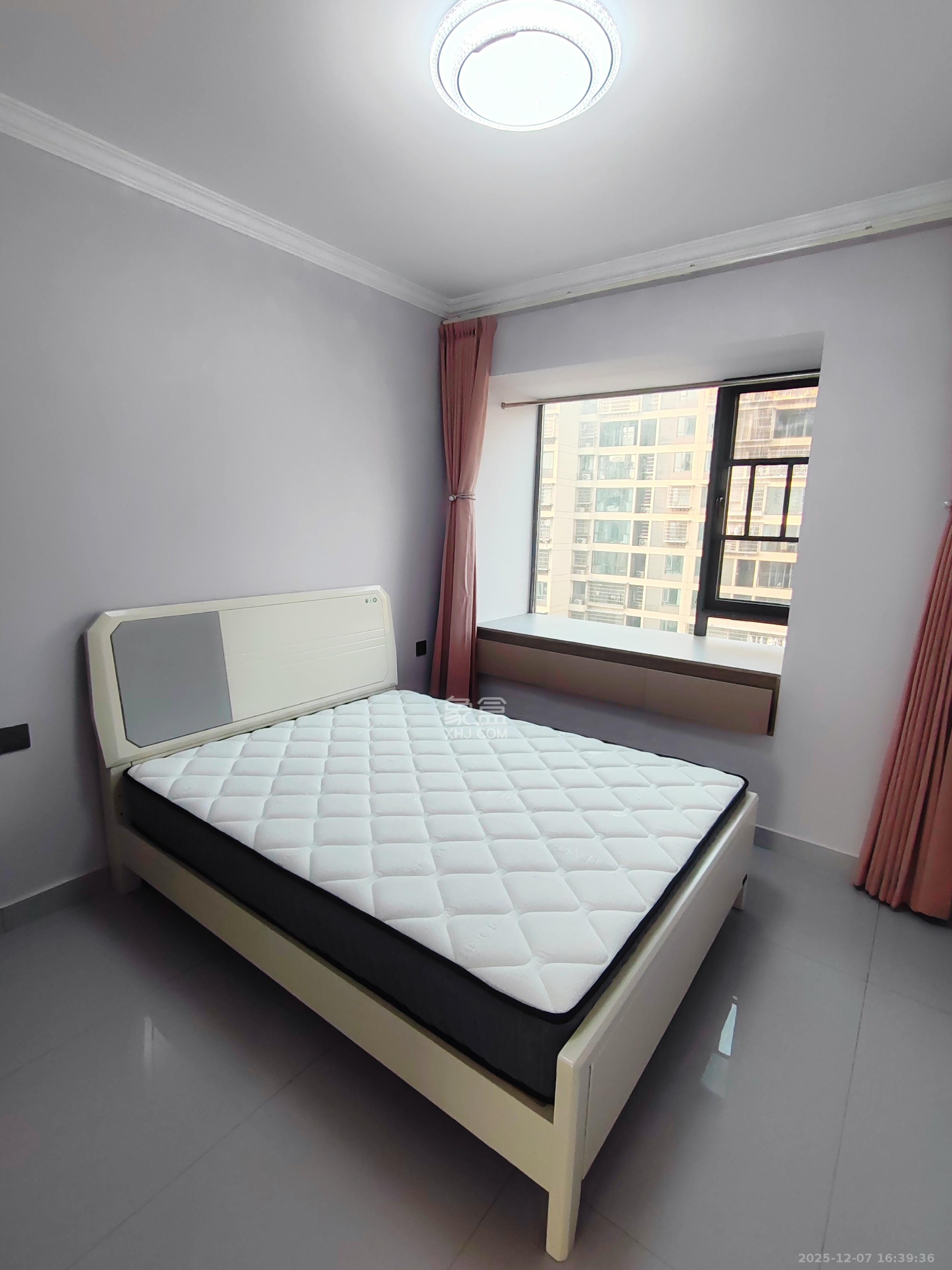 桥头家园二期(桥头家苑二期) 3室2厅2卫 2200.0元/月 桥头家园二期(桥头家苑二期) 3室2厅2卫 2200.0元/月室内图