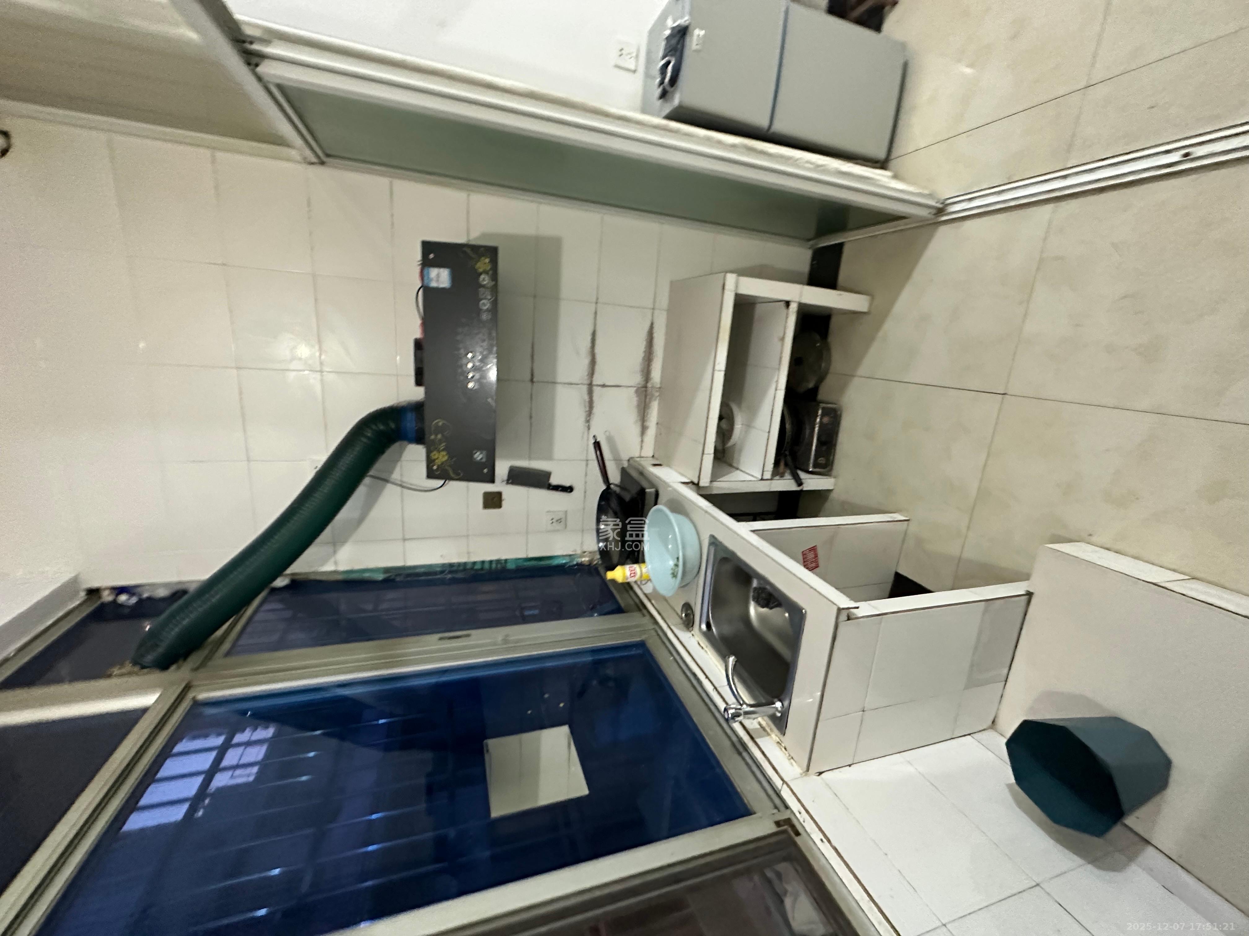 马王堆陶瓷城新合区  1室0厅1卫    880.0元/月室内图