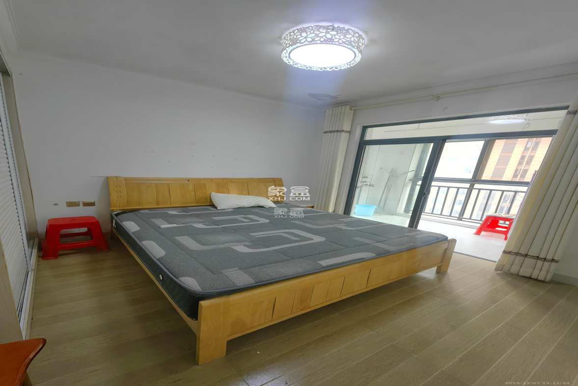 荣盛花语馨苑 2室2厅1卫 2100.0元/月 荣盛花语馨苑 2室2厅1卫 2100.0元/月室内图