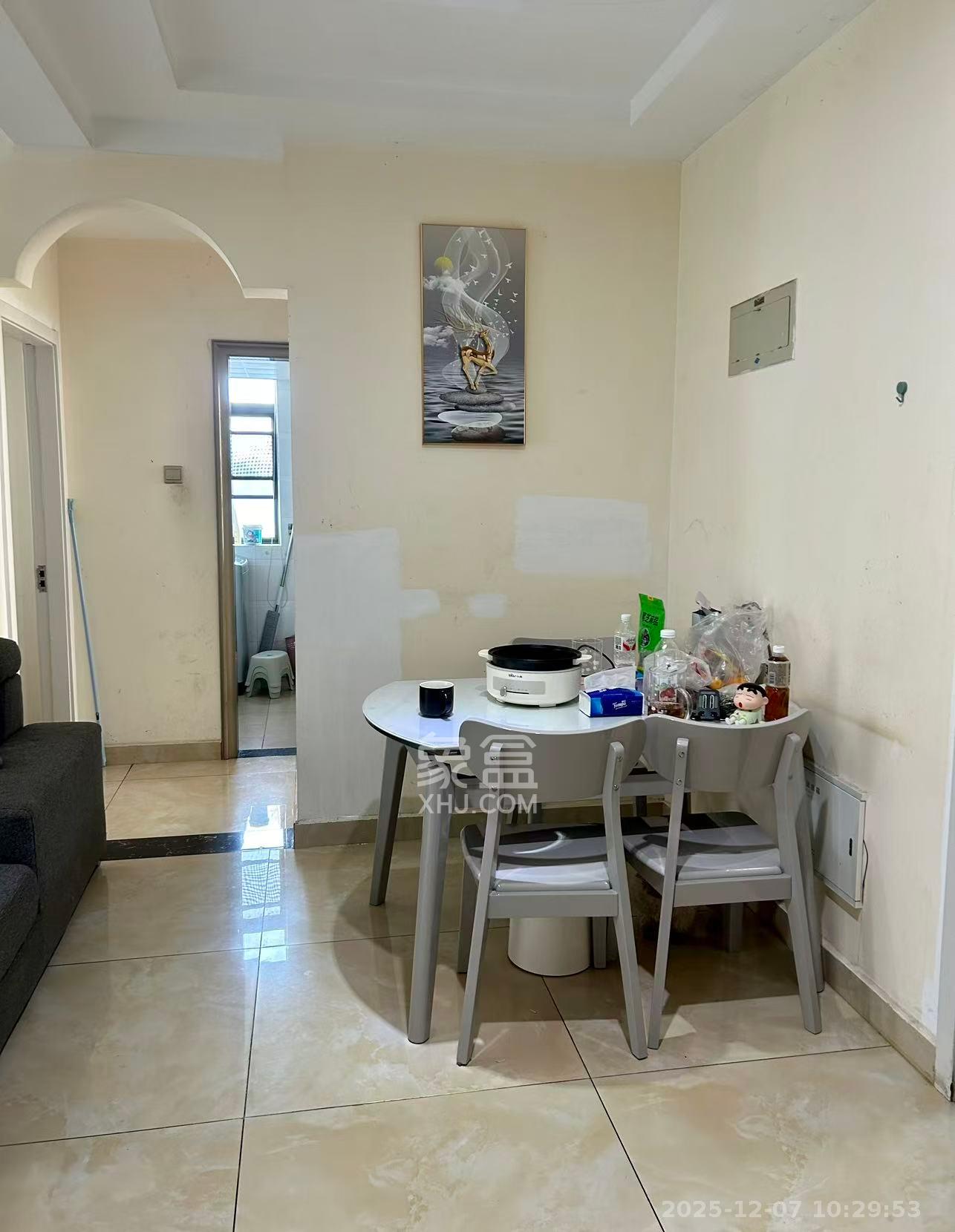 湘江世纪城融江苑  3室2厅1卫    2100.0元/月