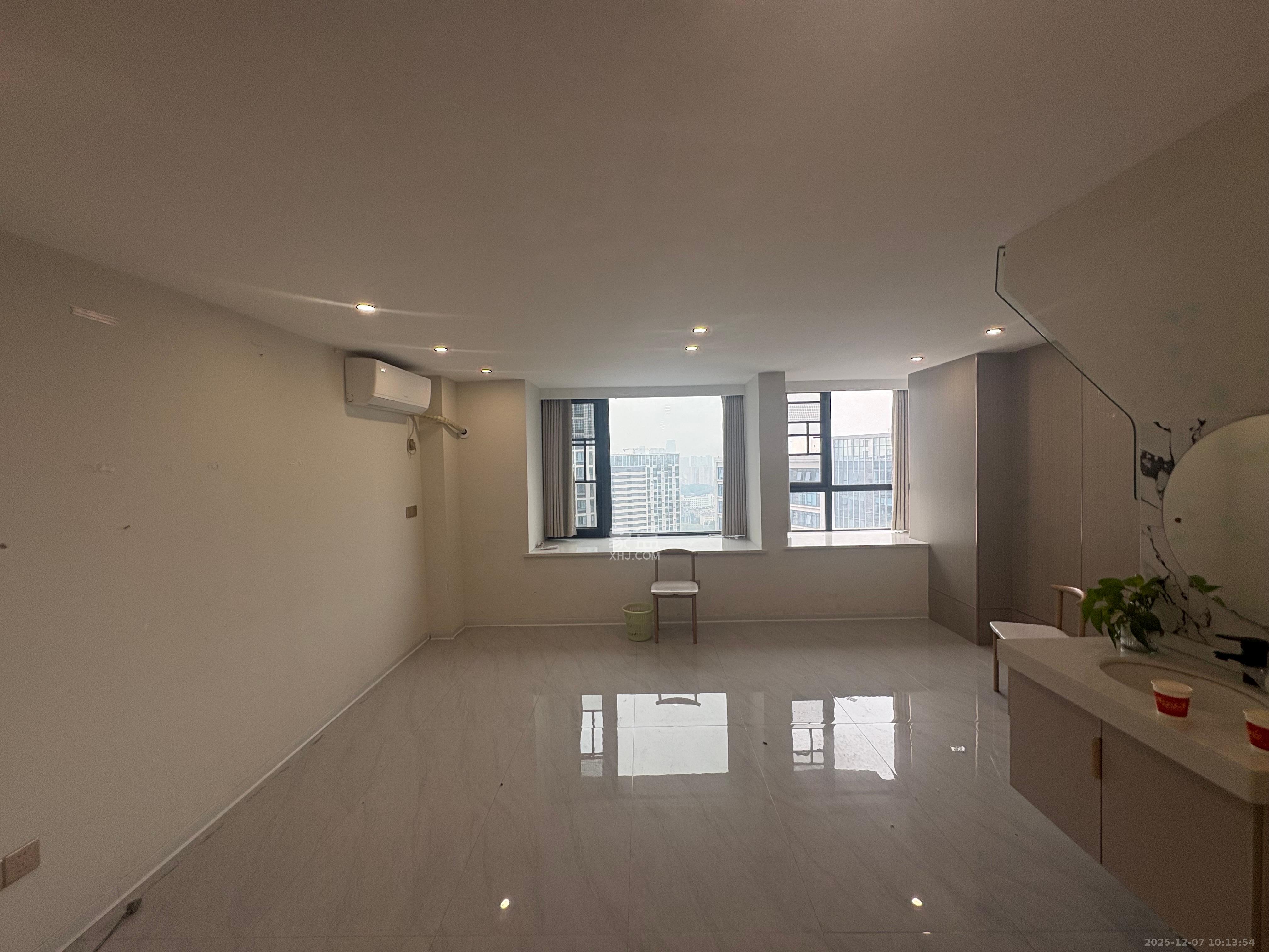 保利中环广场（保利中悦苑）  2室1厅1卫    2800.0元/月