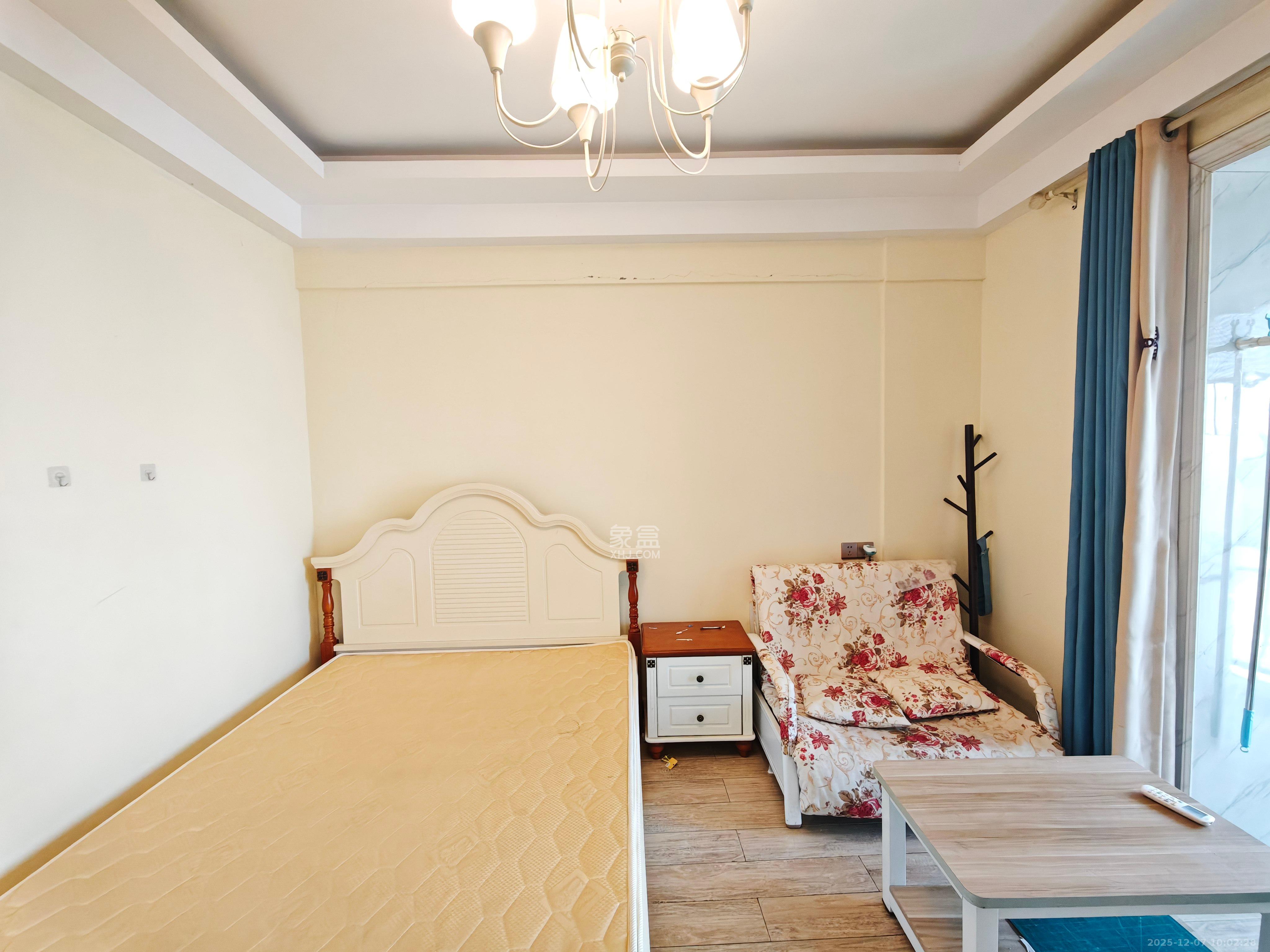 保利麓谷林语I区  1室1厅1卫    1400.0元/月