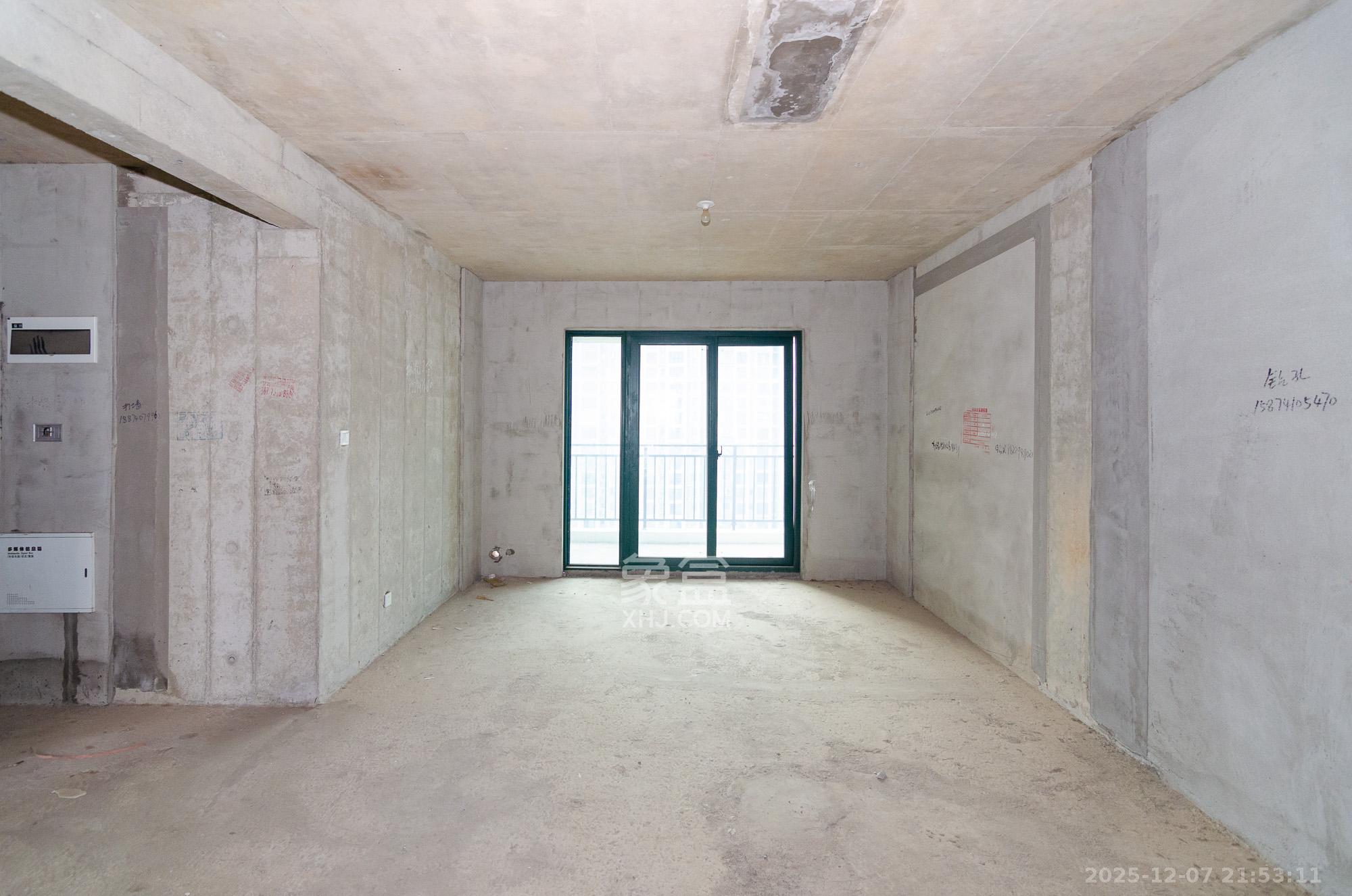 富基世纪公园  4室2厅2卫    68.0万