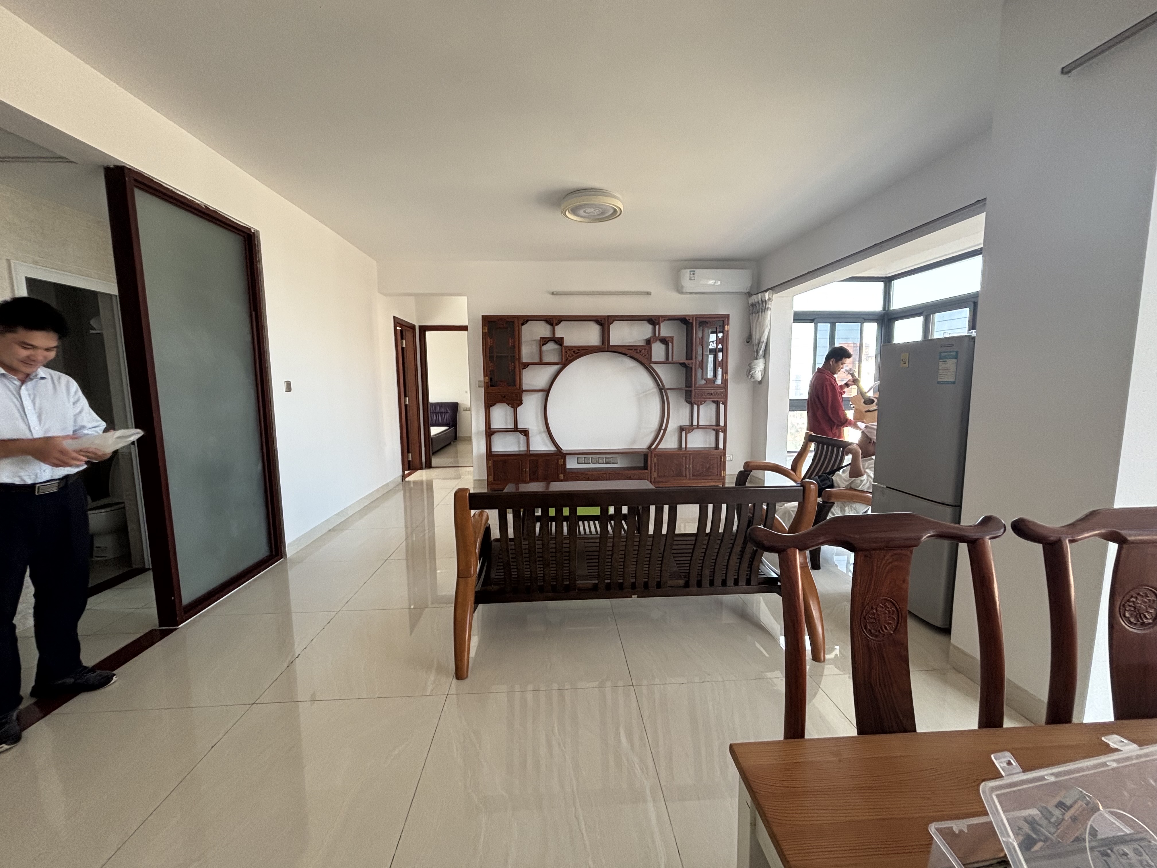 大华锦绣海岸一期  3室2厅1卫    2500.0元/月