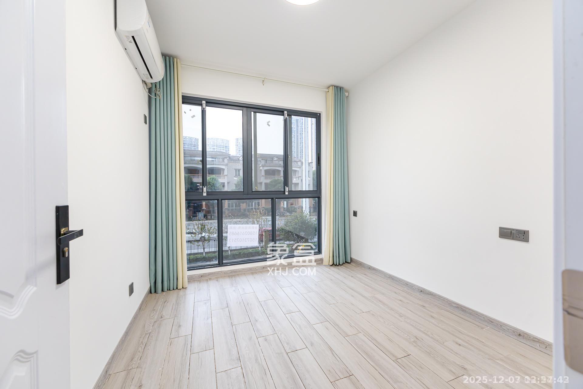 明发阅江悦府 4室2厅2卫 2400.0元/月 明发阅江悦府 4室2厅2卫 2400.0元/月室内图