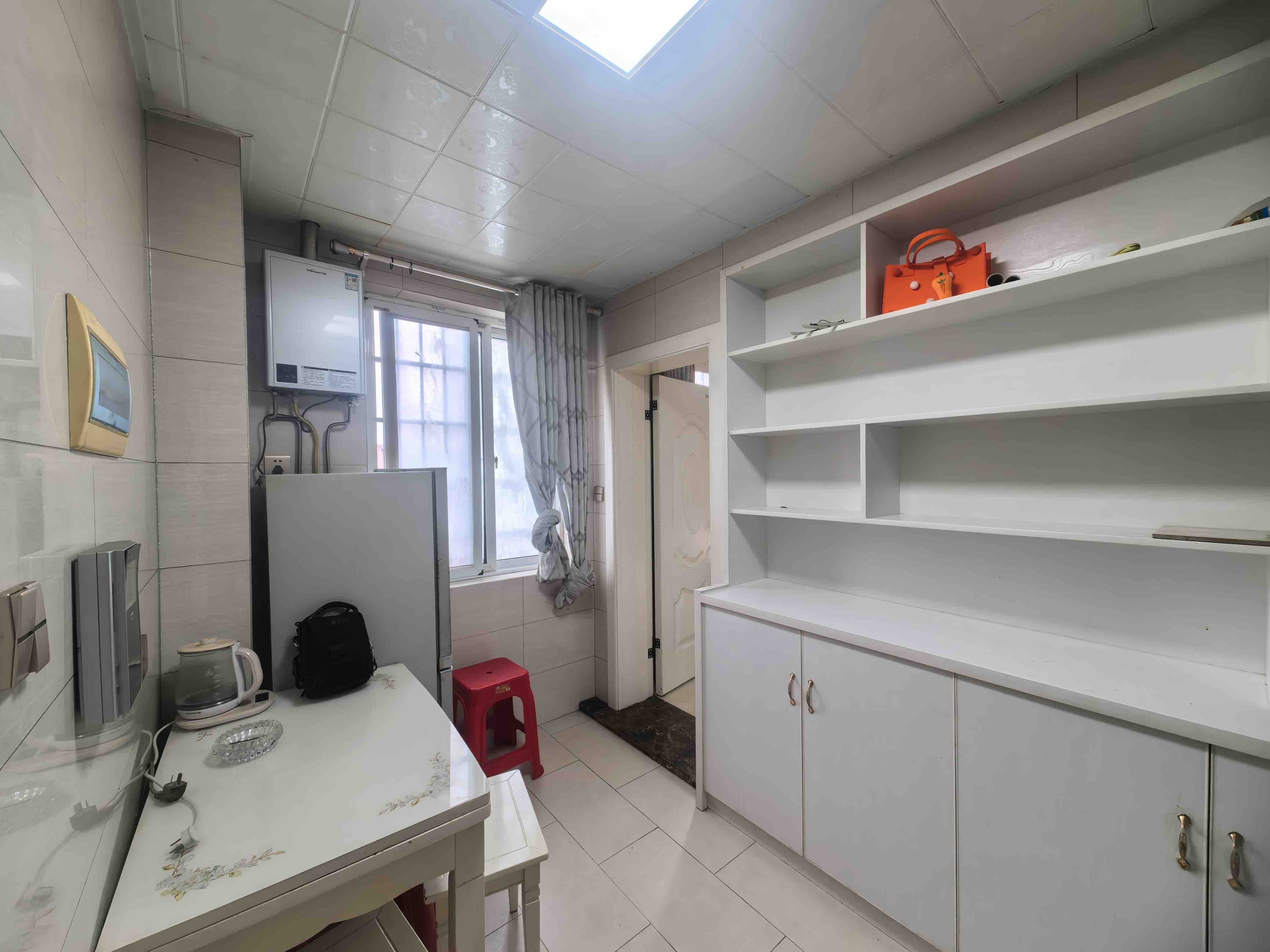 冠都现代城（冠都幸福彼岸）  1室0厅0卫    1000.0元/月