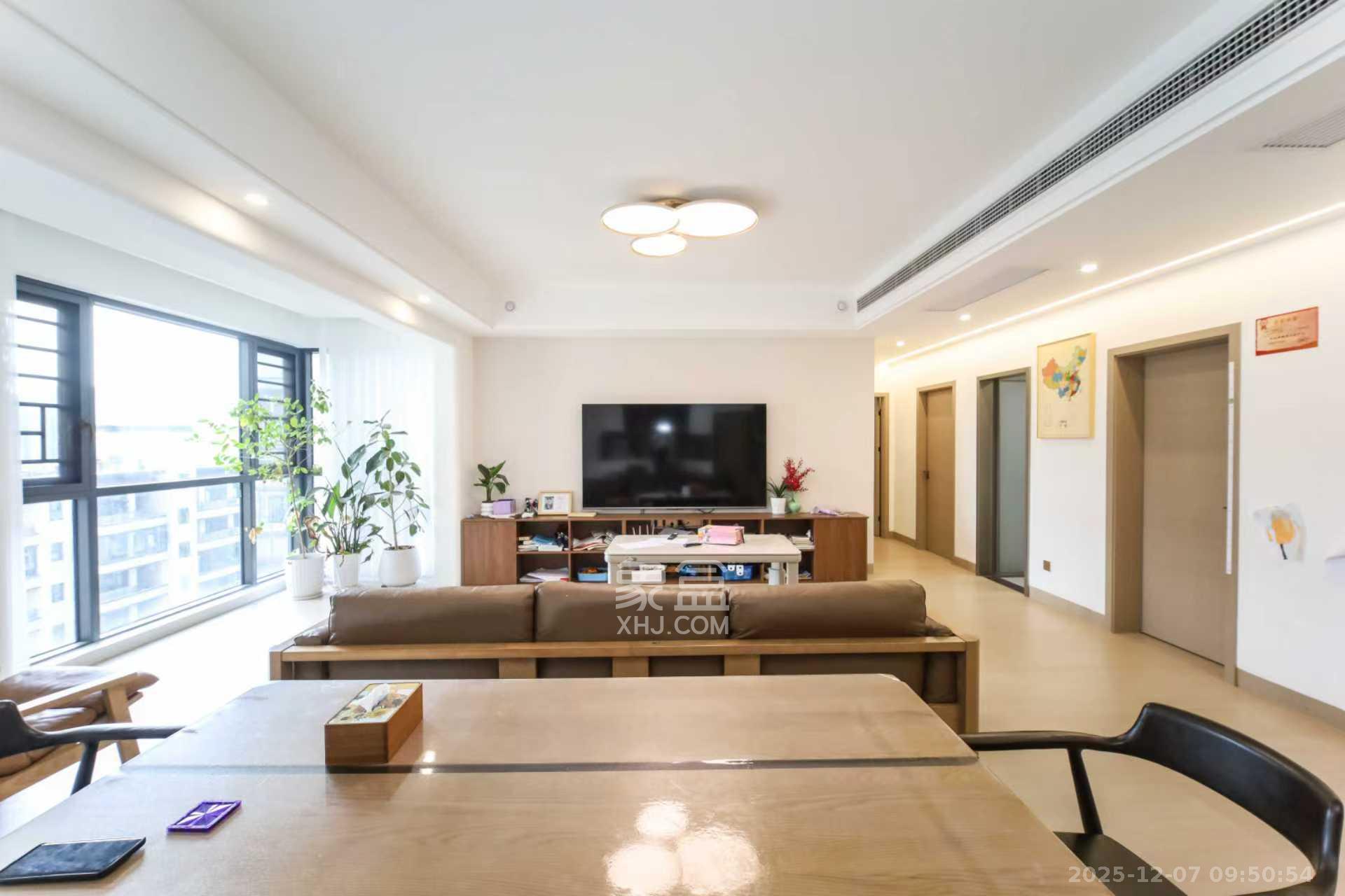 宝能公馆(美联天骄城五期) 4室2厅2卫 6000.0元/月 宝能公馆(美联天骄城五期) 4室2厅2卫 6000.0元/月室内图