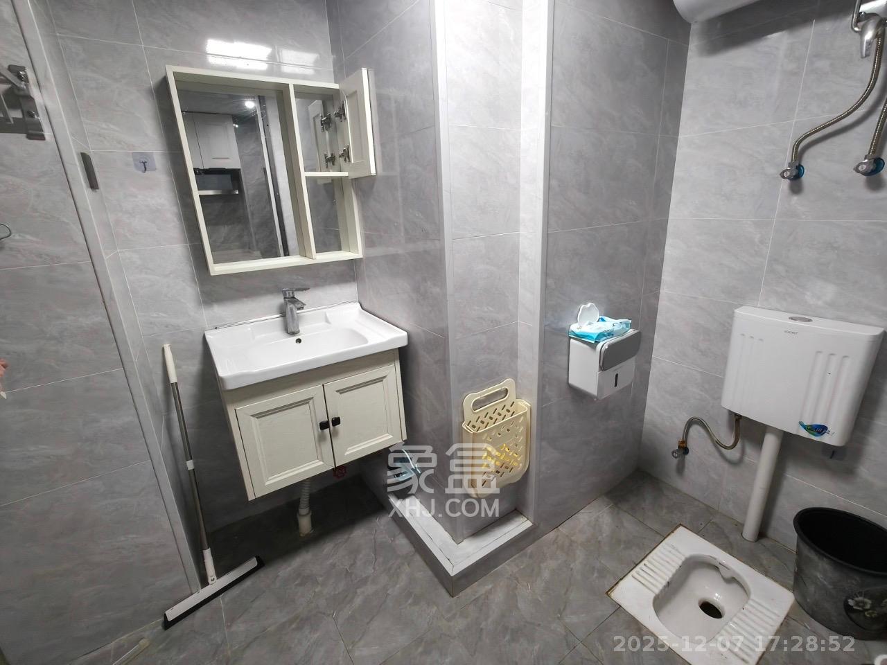 中建嘉和城  1室1厅1卫    1500.0元/月室内图