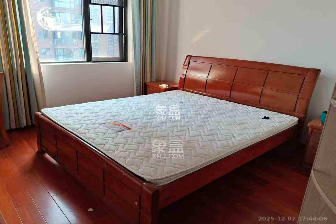 半山壹号 2室2厅1卫 2700.0元/月 半山壹号 2室2厅1卫 2700.0元/月室内图