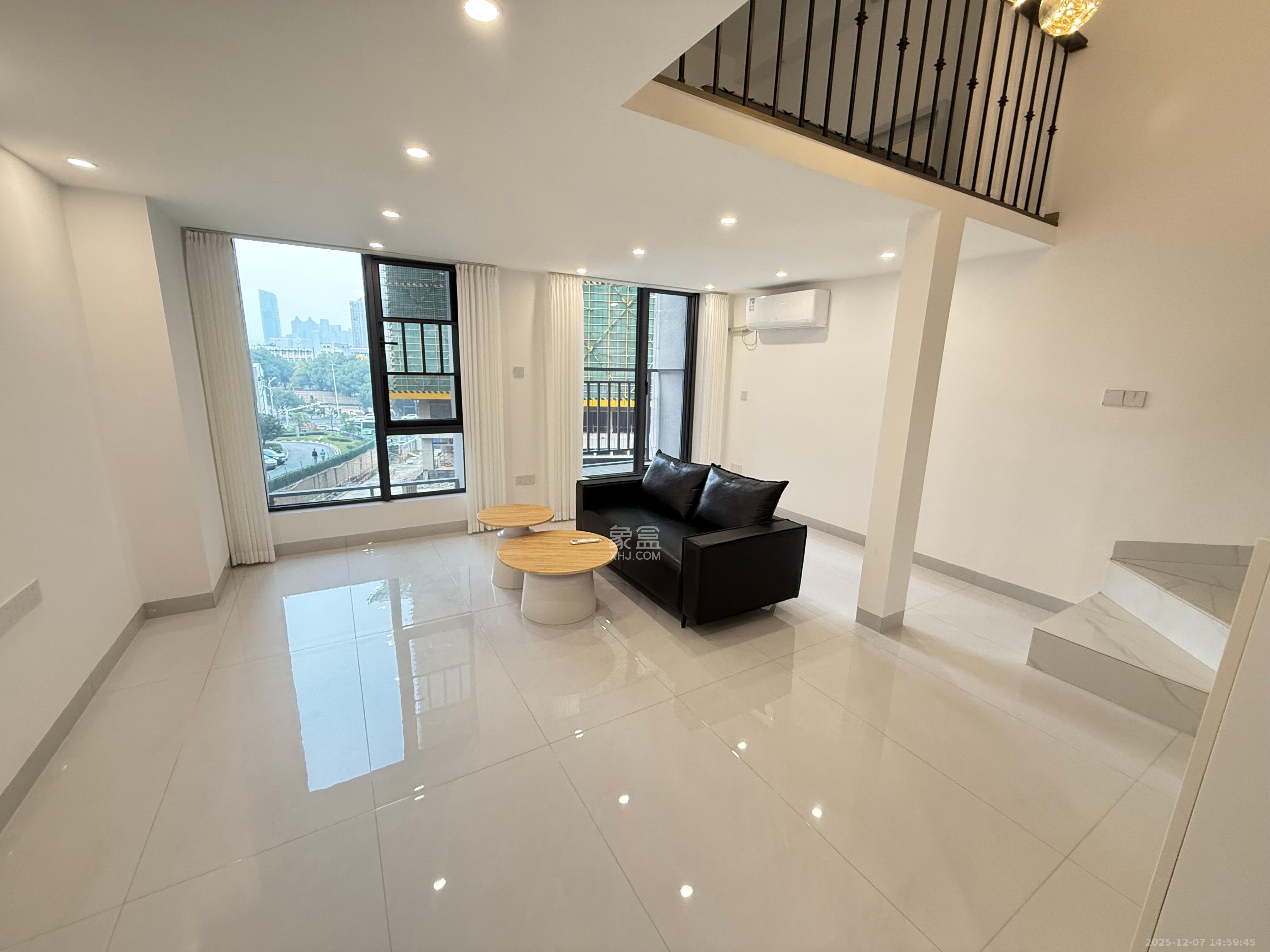 力高凤凰新天 2室2厅1卫 2800.0元/月 力高凤凰新天 2室2厅1卫 2800.0元/月室内图