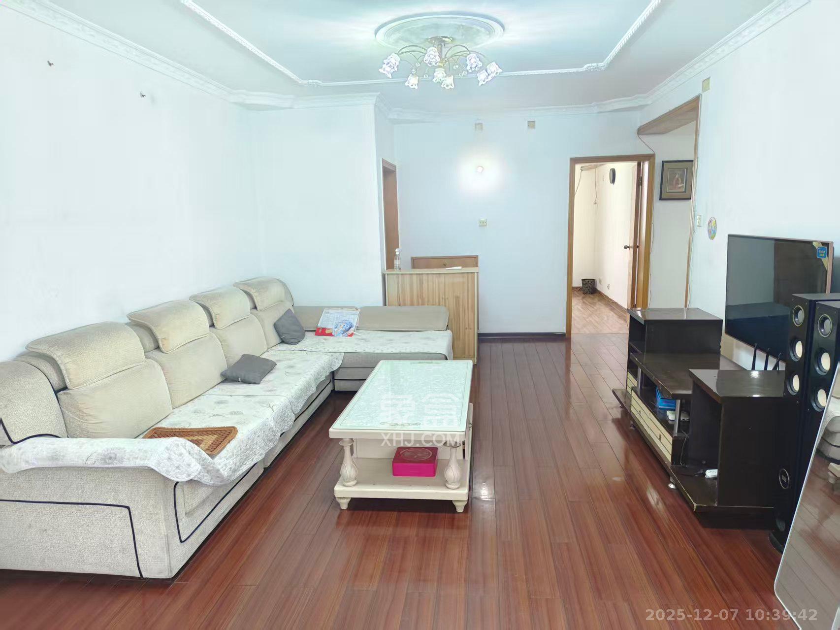 新世纪家园  2室2厅1卫    2000.0元/月