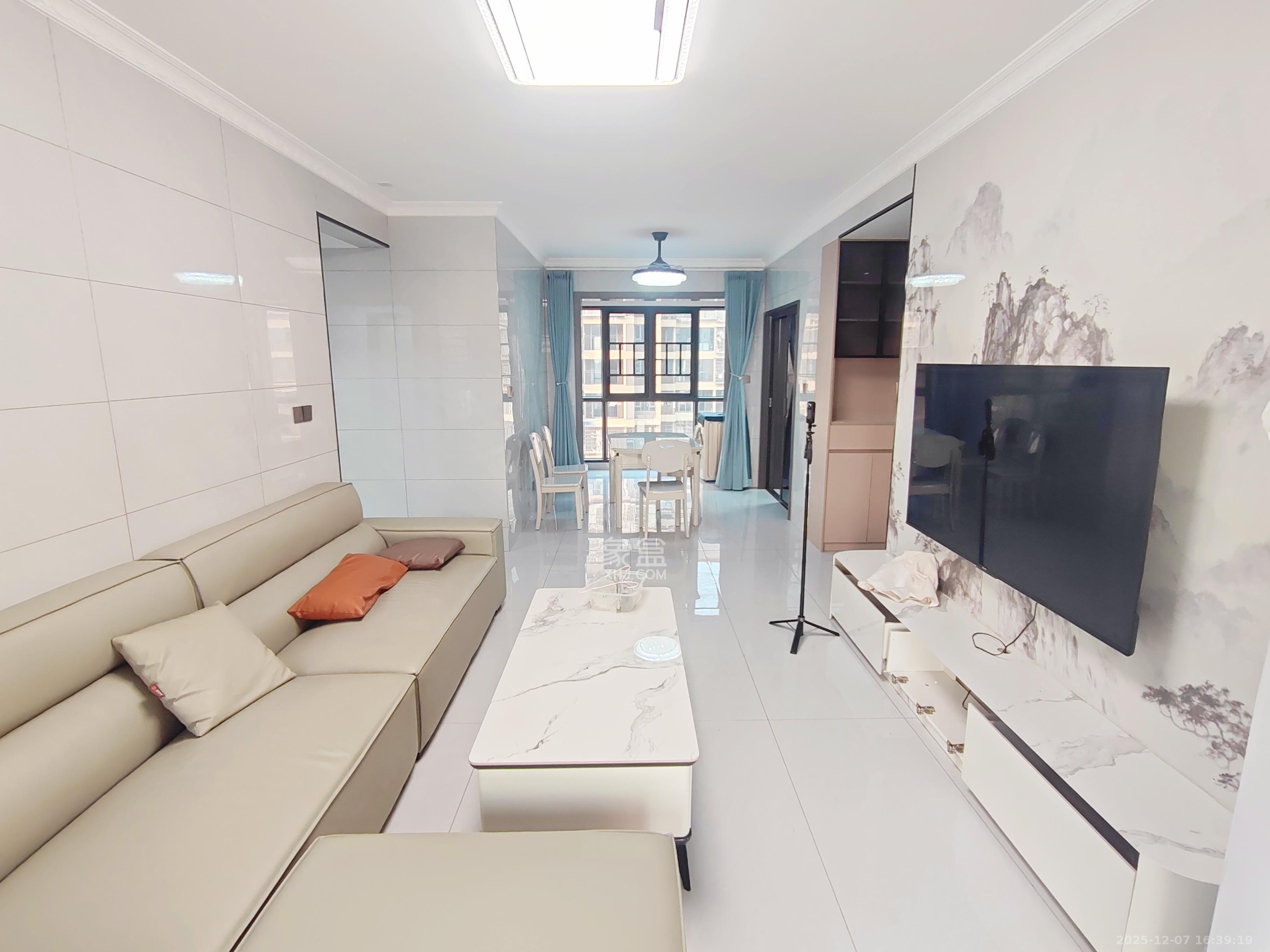 桥头家园二期(桥头家苑二期) 3室2厅2卫 2200.0元/月 桥头家园二期(桥头家苑二期) 3室2厅2卫 2200.0元/月室内图