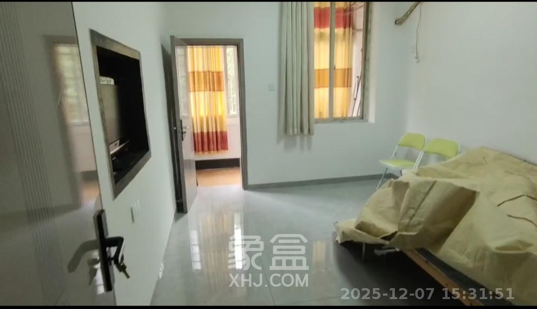 蒋家垅社区  2室1厅1卫    1500.0元/月室内图