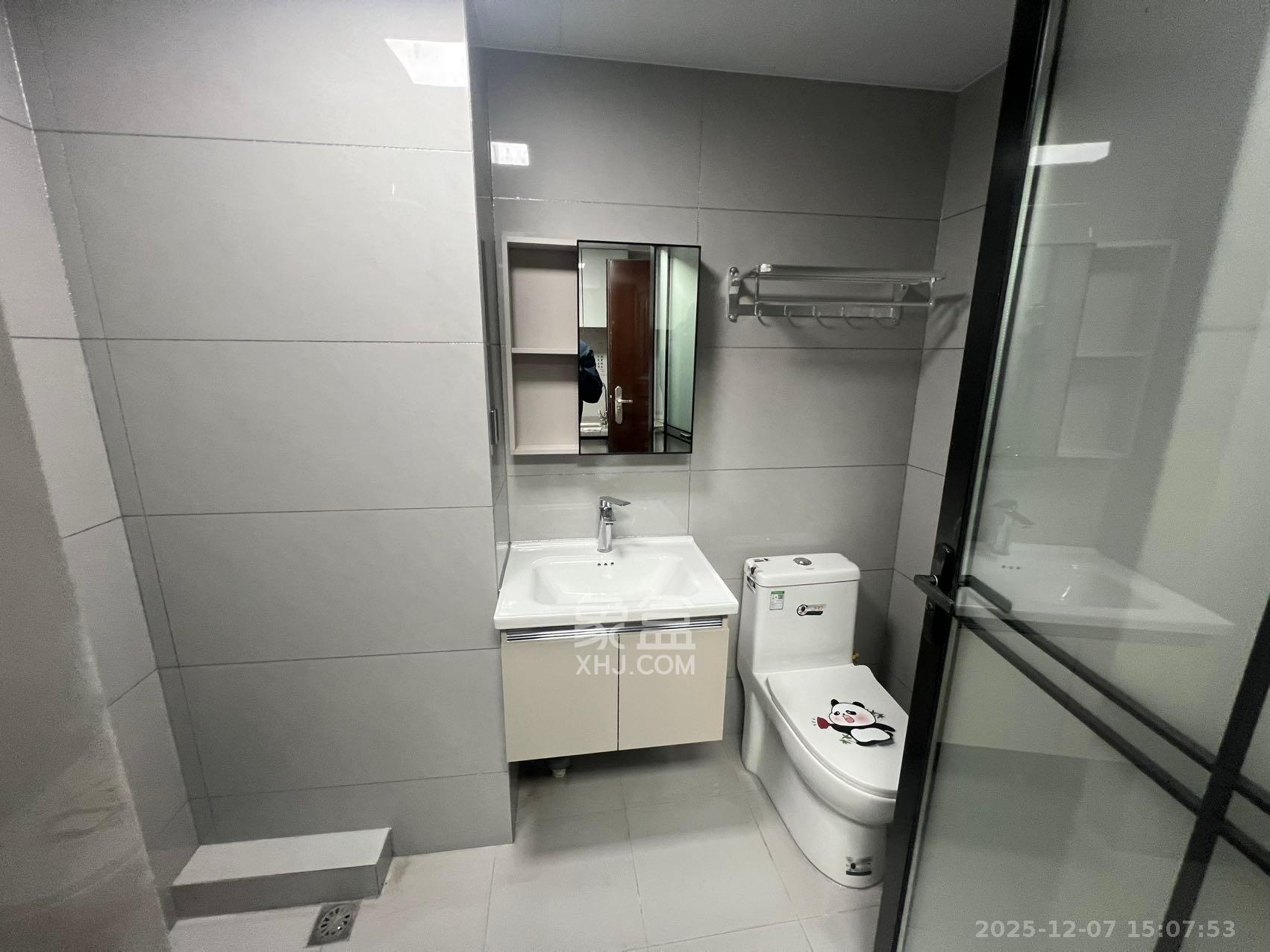 中海珑悦府  1室1厅1卫    1200.0元/月室内图