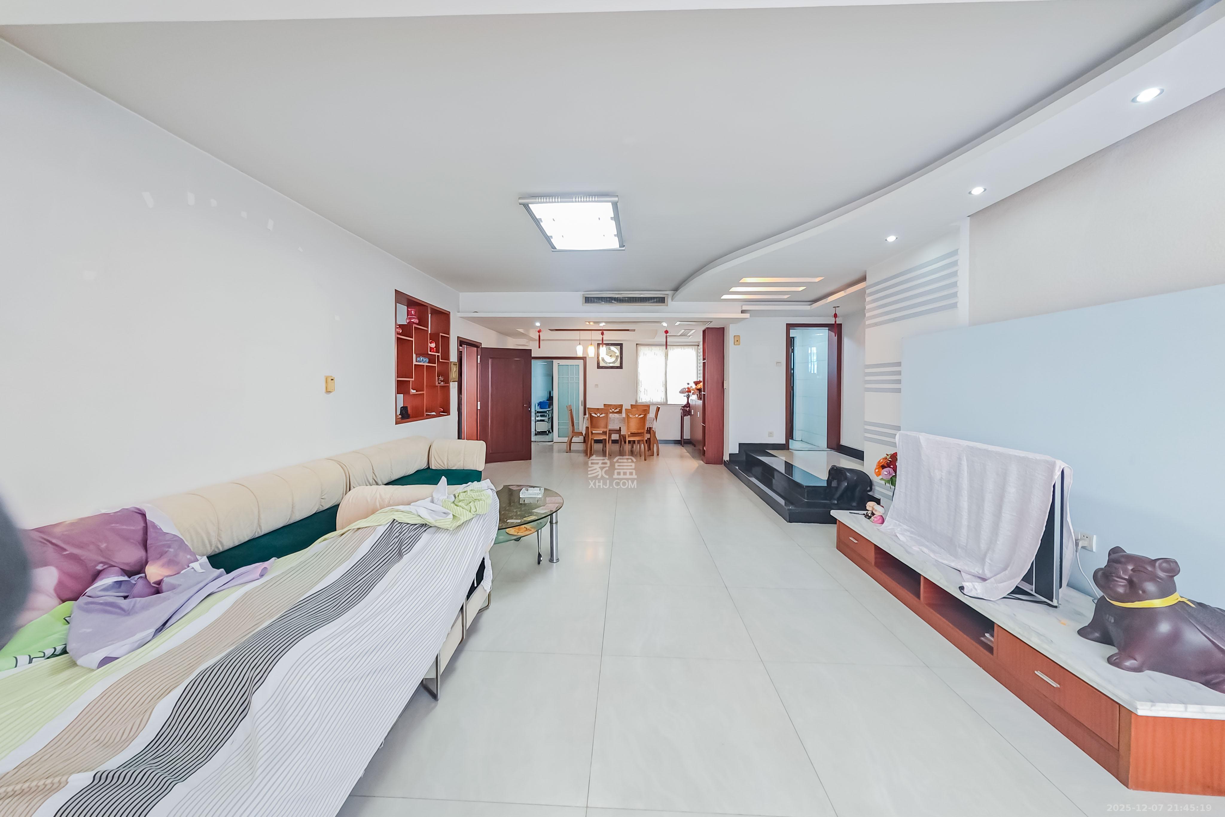 长丰源小区  5室3厅2卫    170.0万