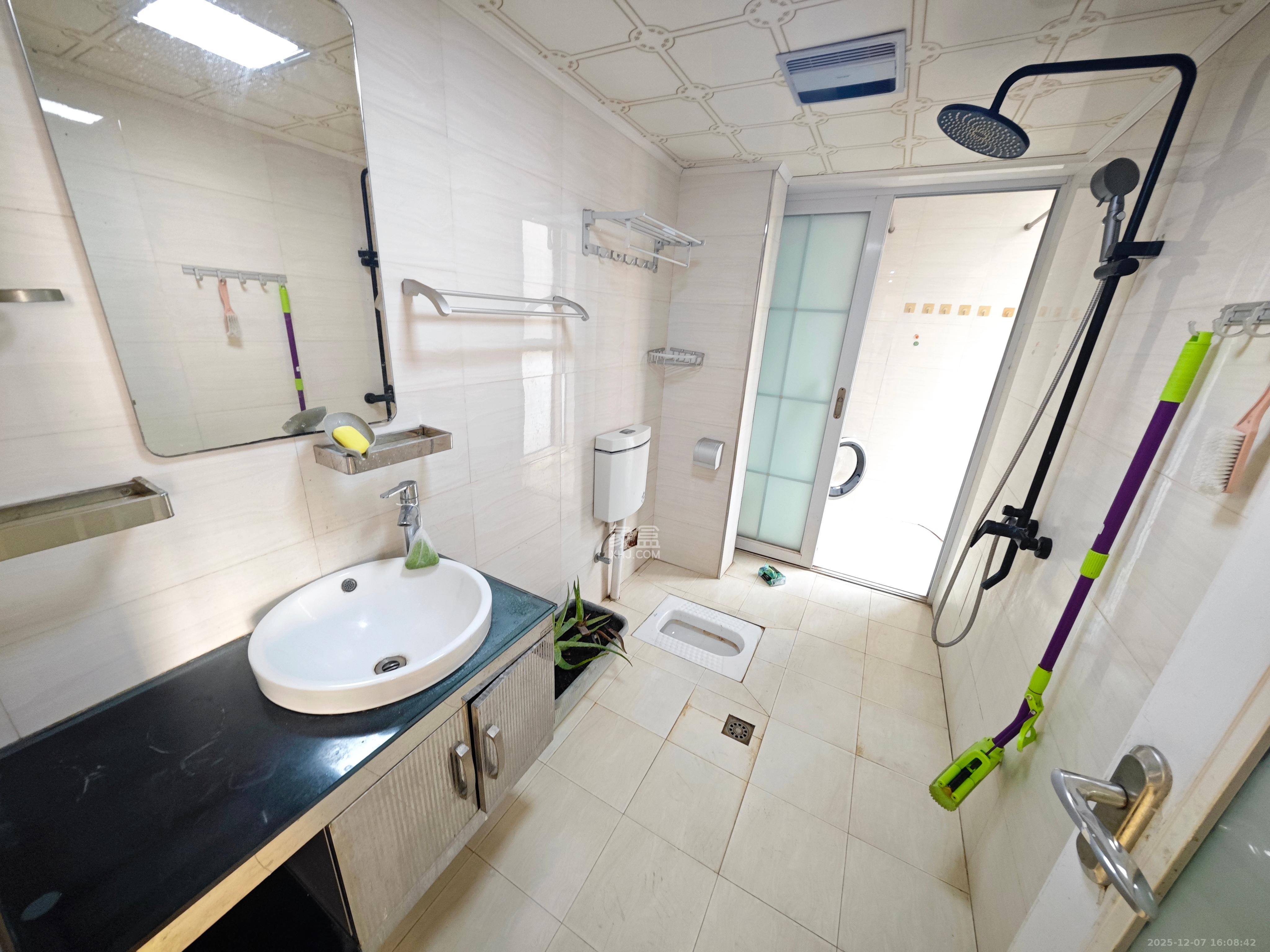 长大卧琥 3室1厅1卫 2500.0元/月 长大卧琥 3室1厅1卫 2500.0元/月室内图