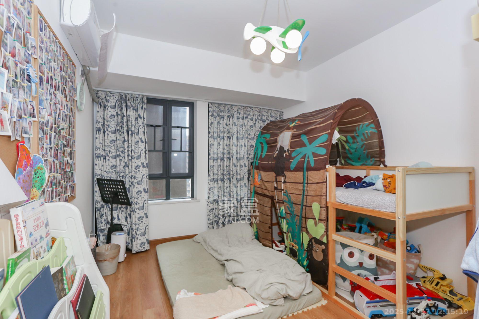 山水誉峰 4室2厅2卫 3800.0元/月 山水誉峰 4室2厅2卫 3800.0元/月室内图