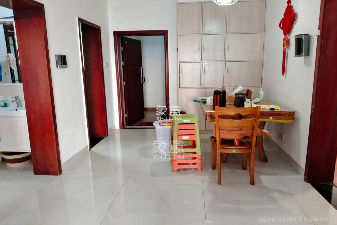 半山壹号 2室2厅1卫 2700.0元/月 半山壹号 2室2厅1卫 2700.0元/月室内图