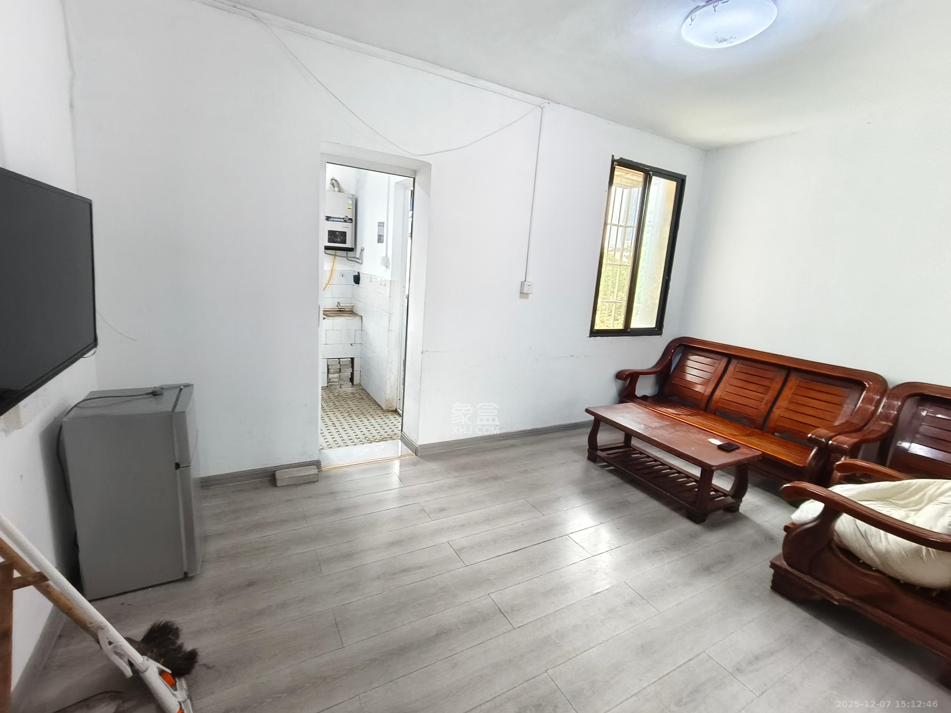 蒋家垅社区  2室1厅1卫    1000.0元/月室内图