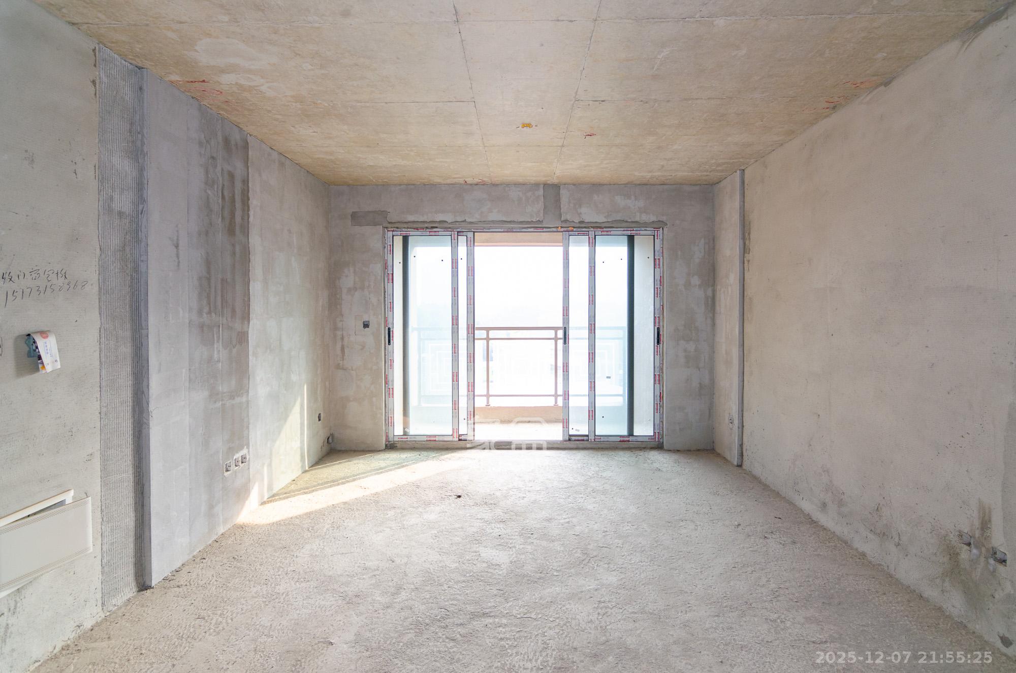 大汉汉园  4室2厅2卫    85.0万