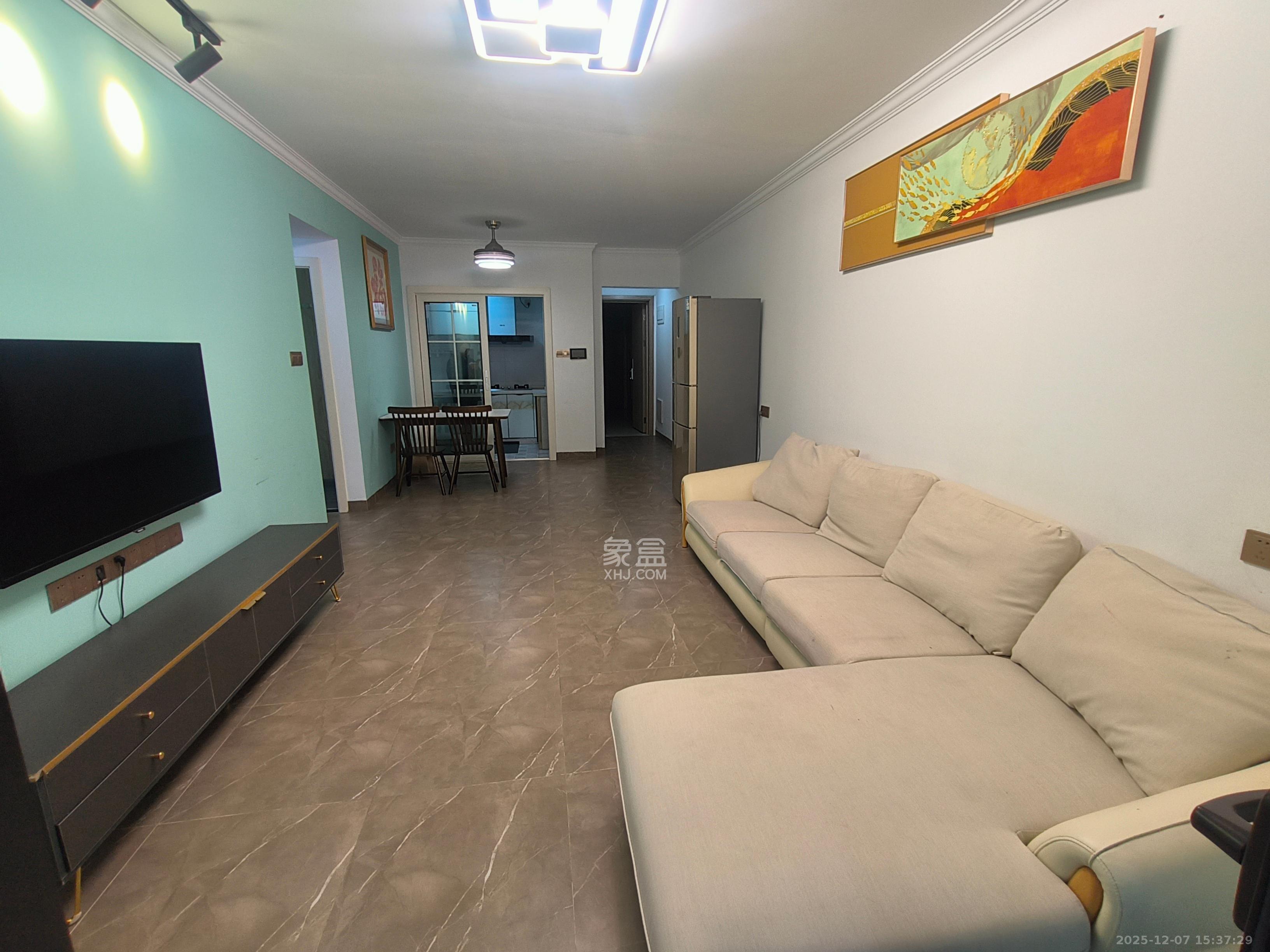 时代倾城三期  2室2厅1卫    1900.0元/月