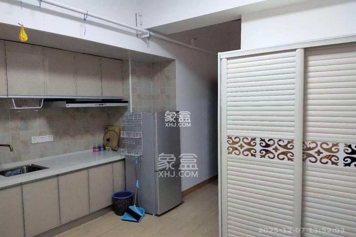 新世界广场 1室1厅1卫 1200.0元/月 新世界广场 1室1厅1卫 1200.0元/月室内图