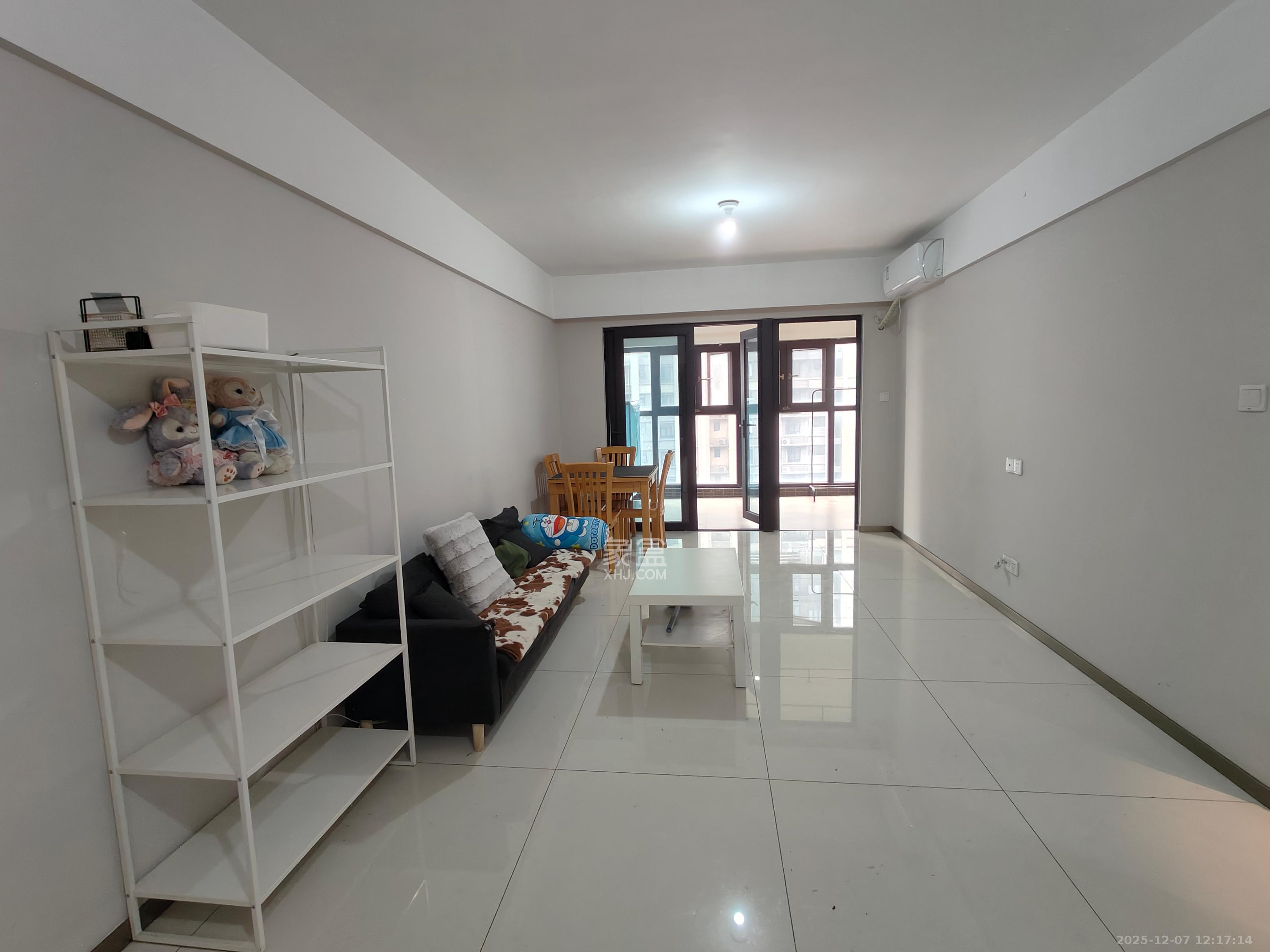 时代倾城三期  2室2厅1卫    1800.0元/月