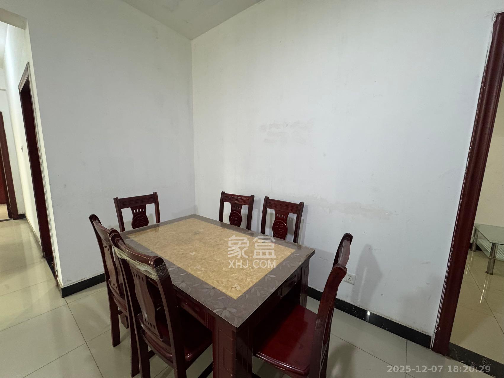 德庆水韵山城 3室2厅1卫 1800.0元/月 德庆水韵山城 3室2厅1卫 1800.0元/月室内图