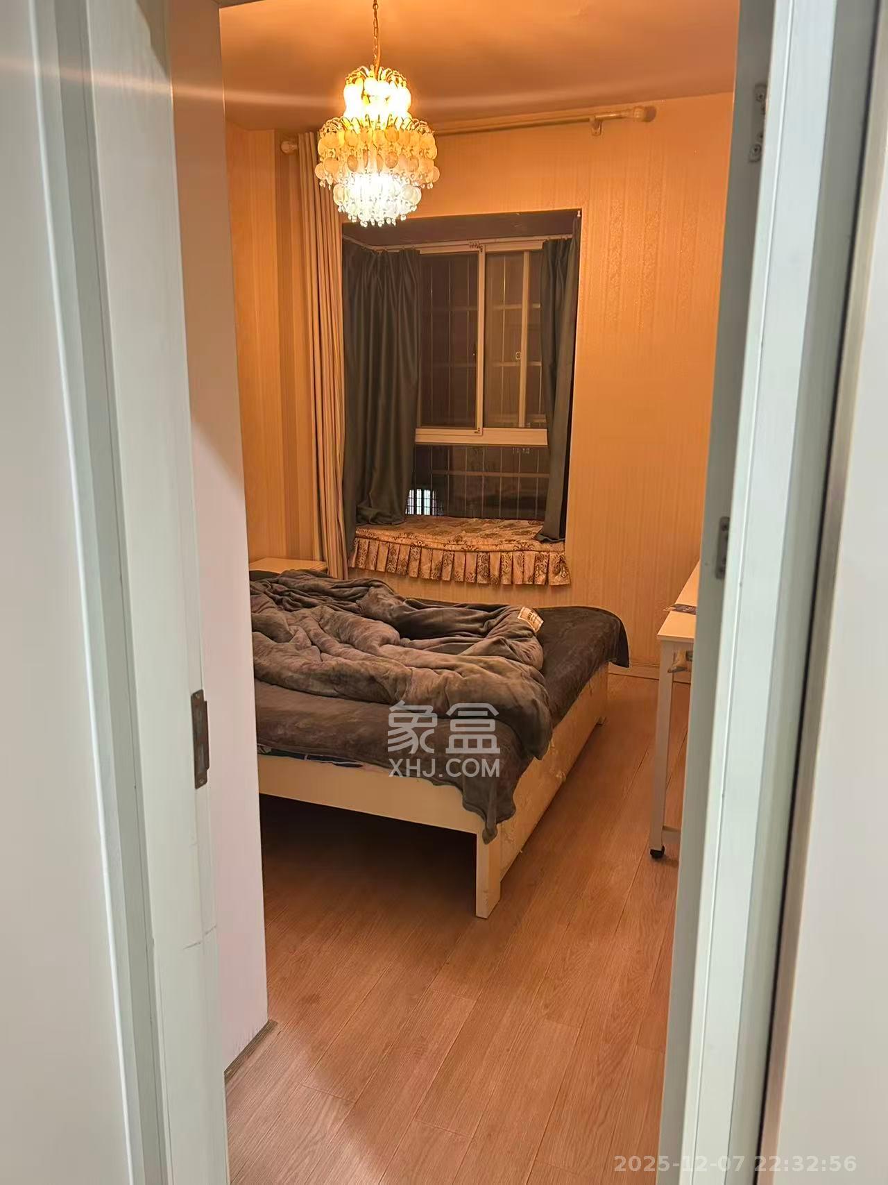 城市山水豪园(山水城市风景) 1室2厅1卫 2100.0元/月 城市山水豪园(山水城市风景) 1室2厅1卫 2100.0元/月室内图