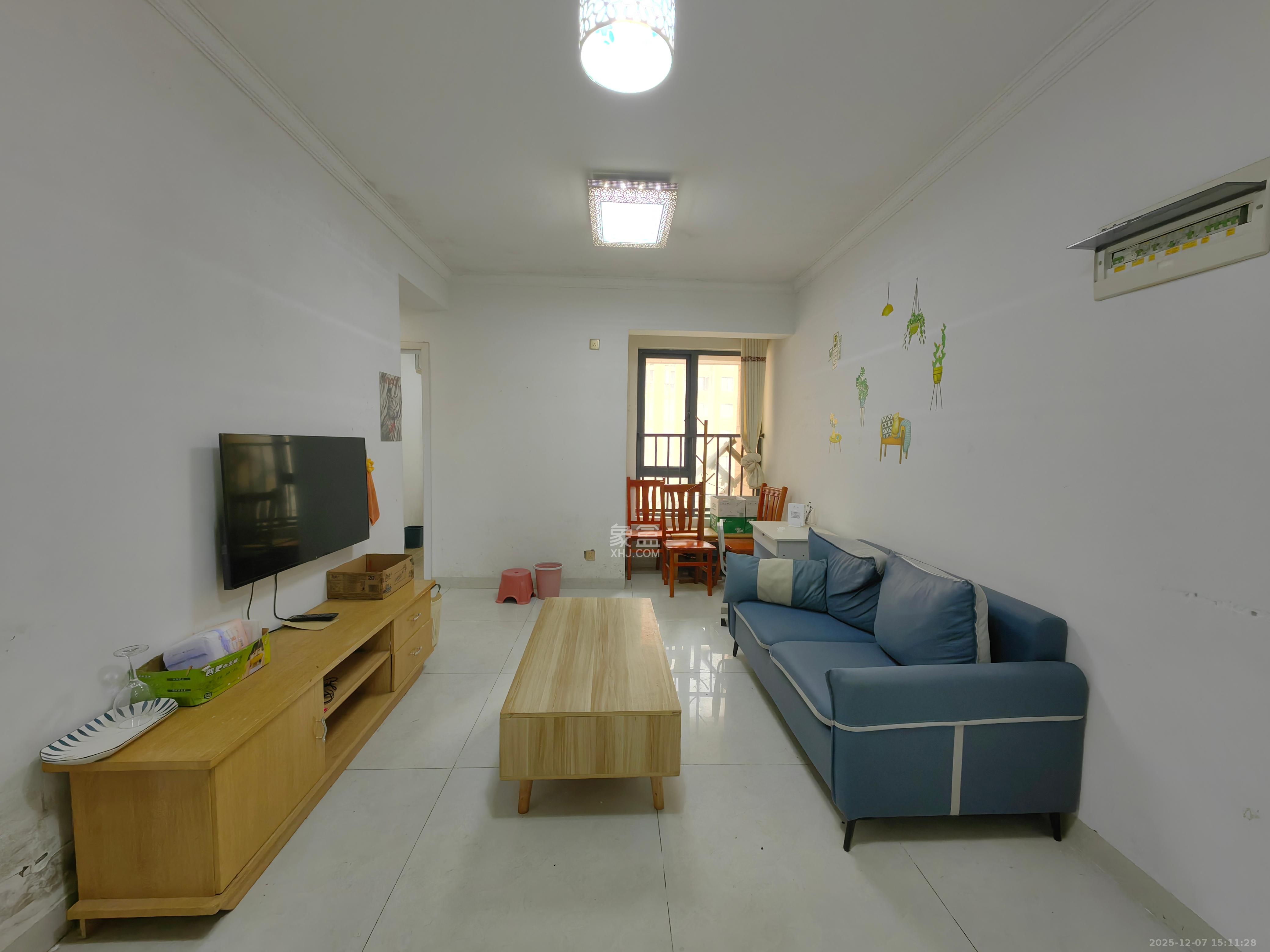 荣盛花语馨苑  2室2厅1卫    2100.0元/月