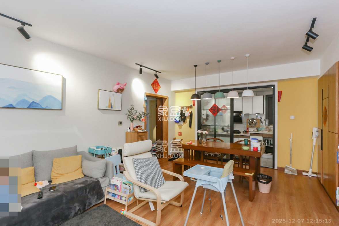 山水誉峰 4室2厅2卫 3800.0元/月 山水誉峰 4室2厅2卫 3800.0元/月室内图