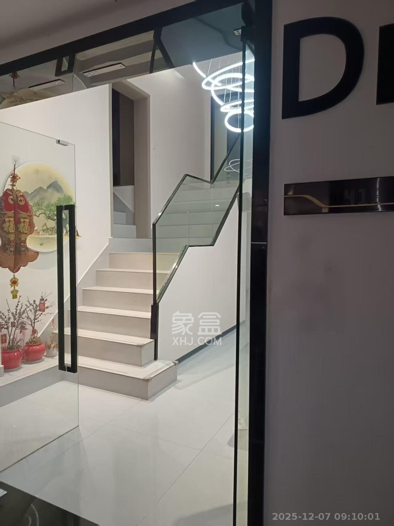 世茂璀璨天城公寓 4室1厅1卫 5500.0元/月 世茂璀璨天城公寓 4室1厅1卫 5500.0元/月室内图