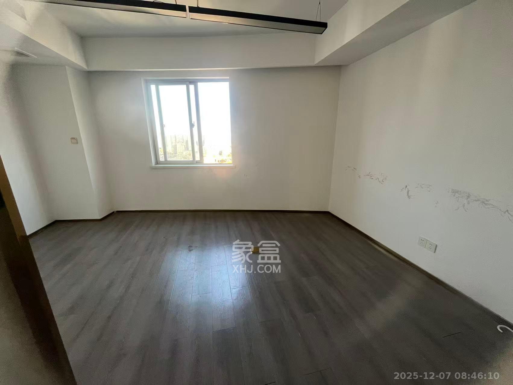 华雅花园 5室2厅2卫 15000.0元/月 华雅花园 5室2厅2卫 15000.0元/月室内图