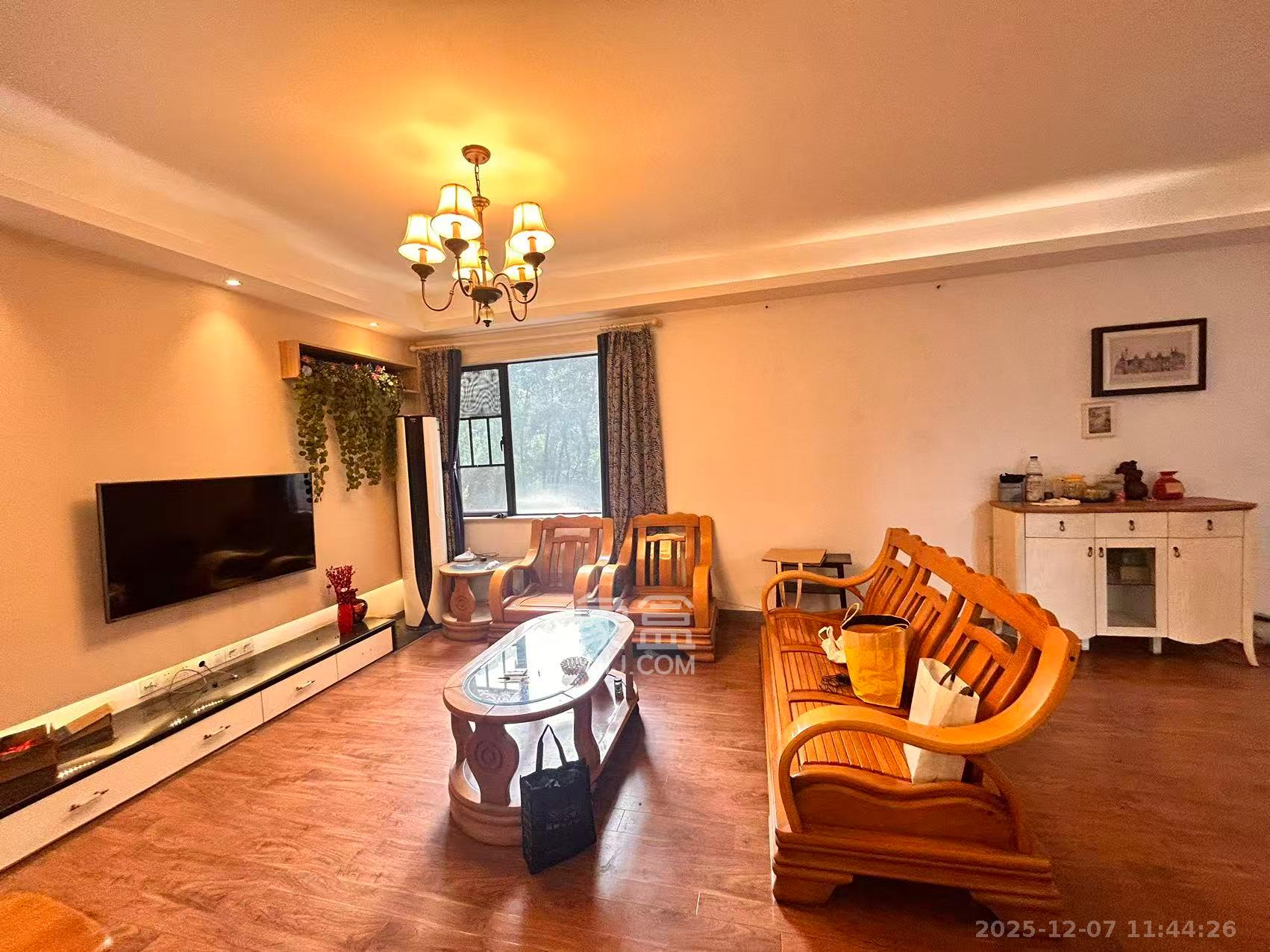 兴威帕克水岸  2室1厅1卫    2300.0元/月