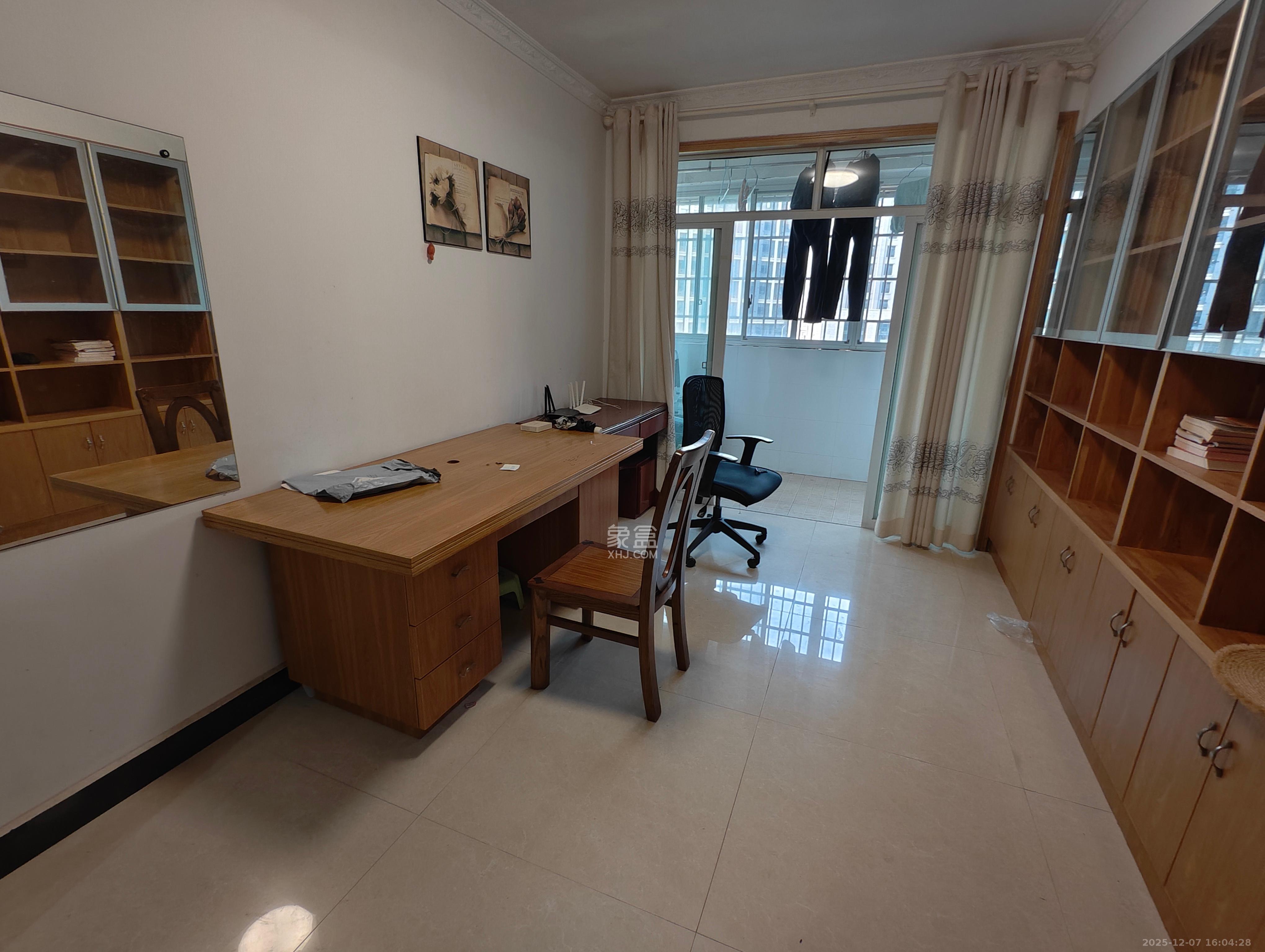 润芳园  2室1厅1卫    1300.0元/月