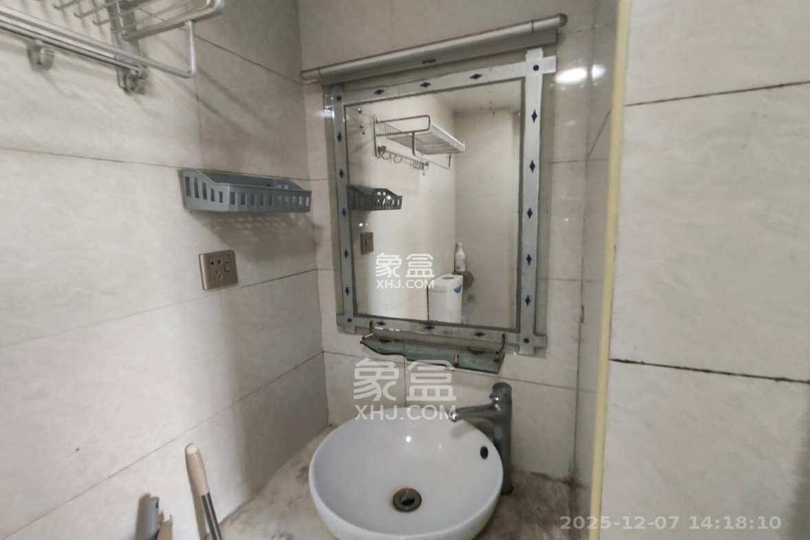 麓江春 1室1厅1卫 1500.0元/月 麓江春 1室1厅1卫 1500.0元/月室内图